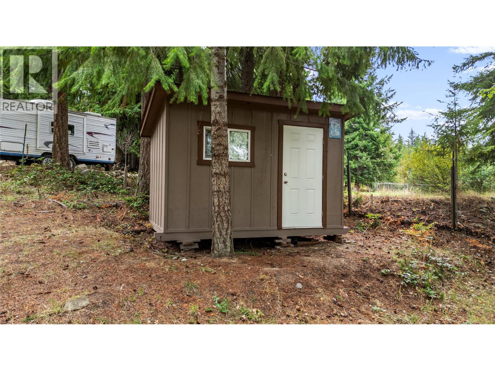 7206 Fraser Crescent Property Photo 16