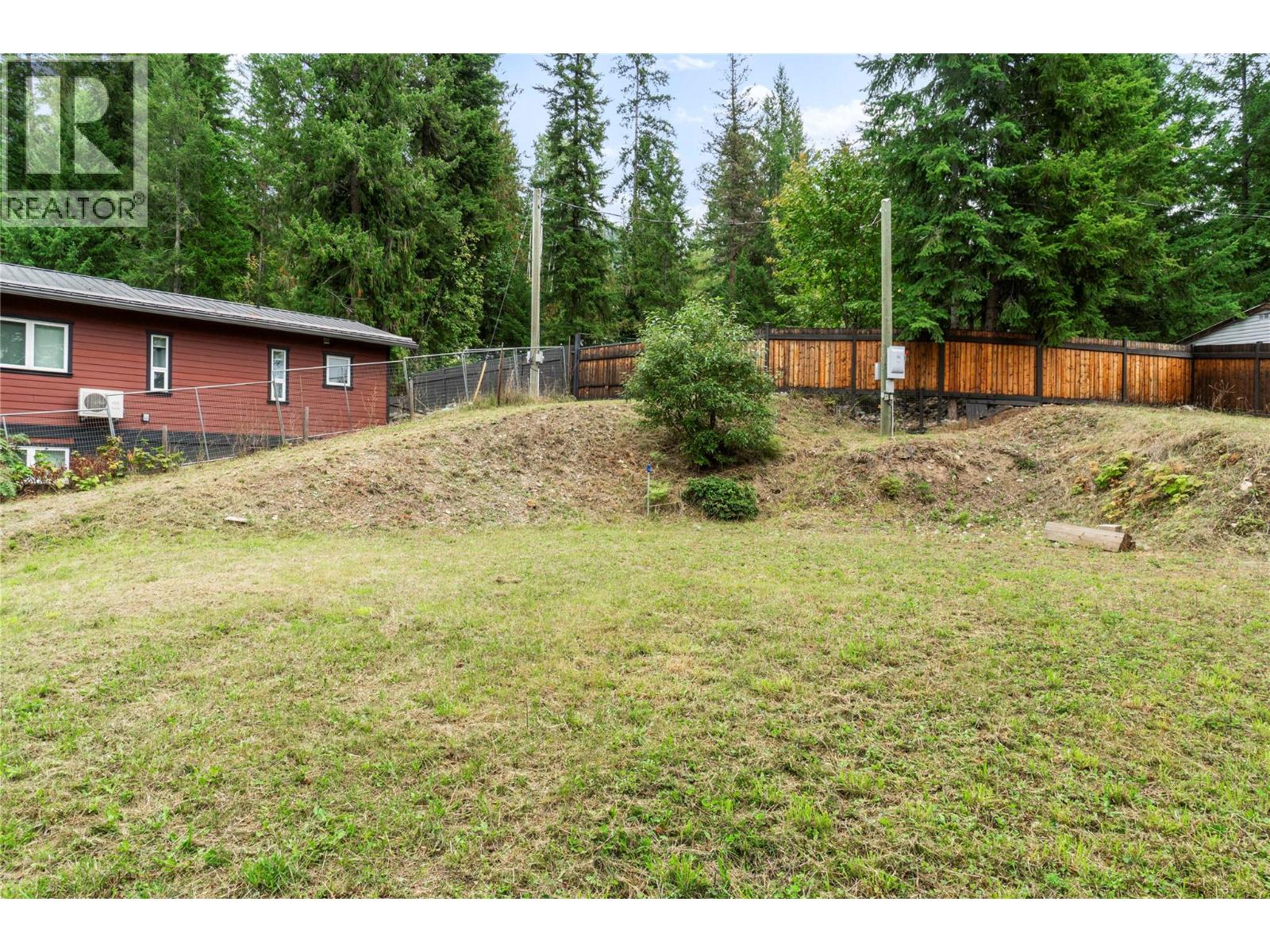 7206 Fraser Crescent Property Photo 19