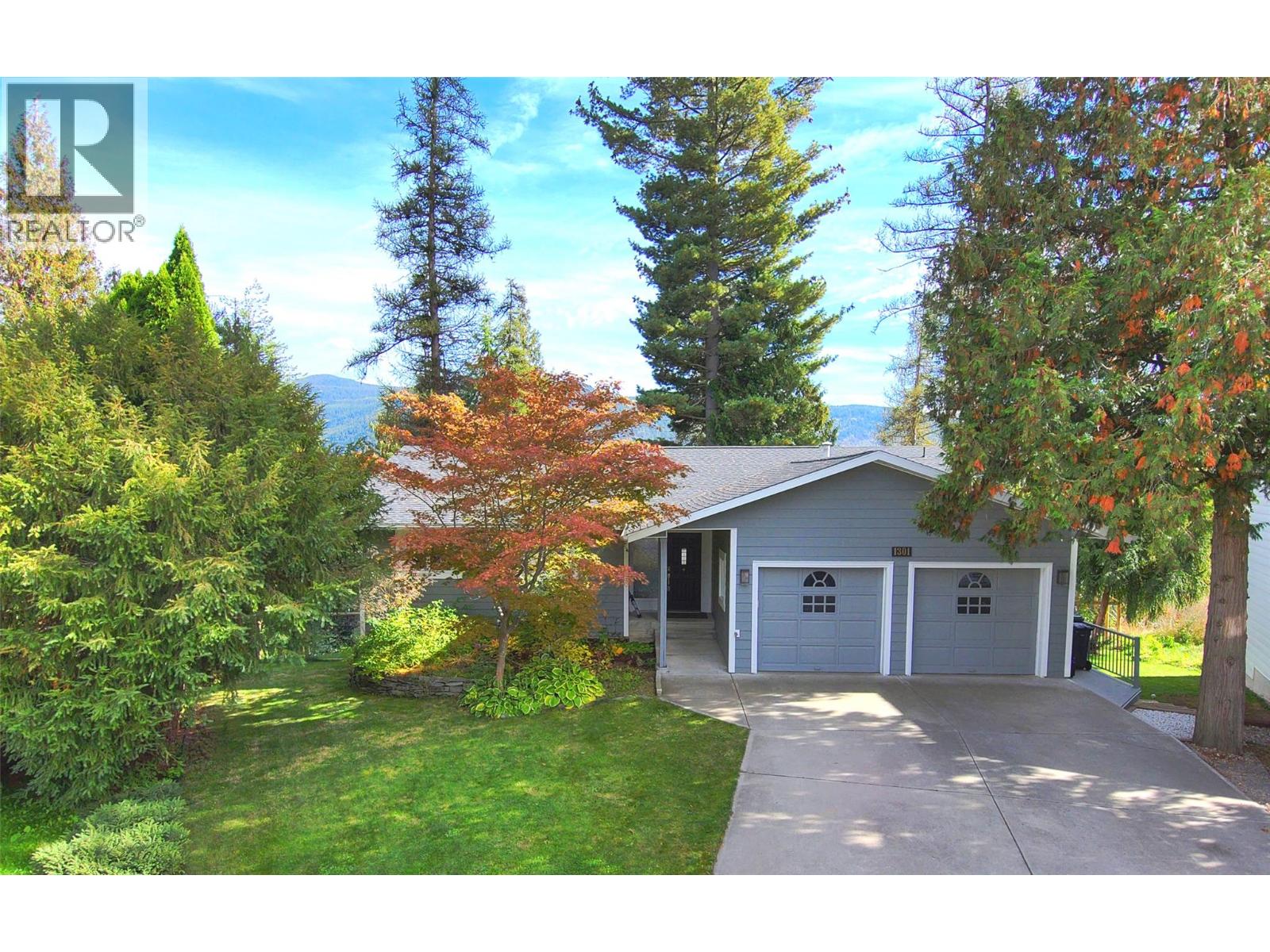 1301 GROSVENOR Place Property Photo 1