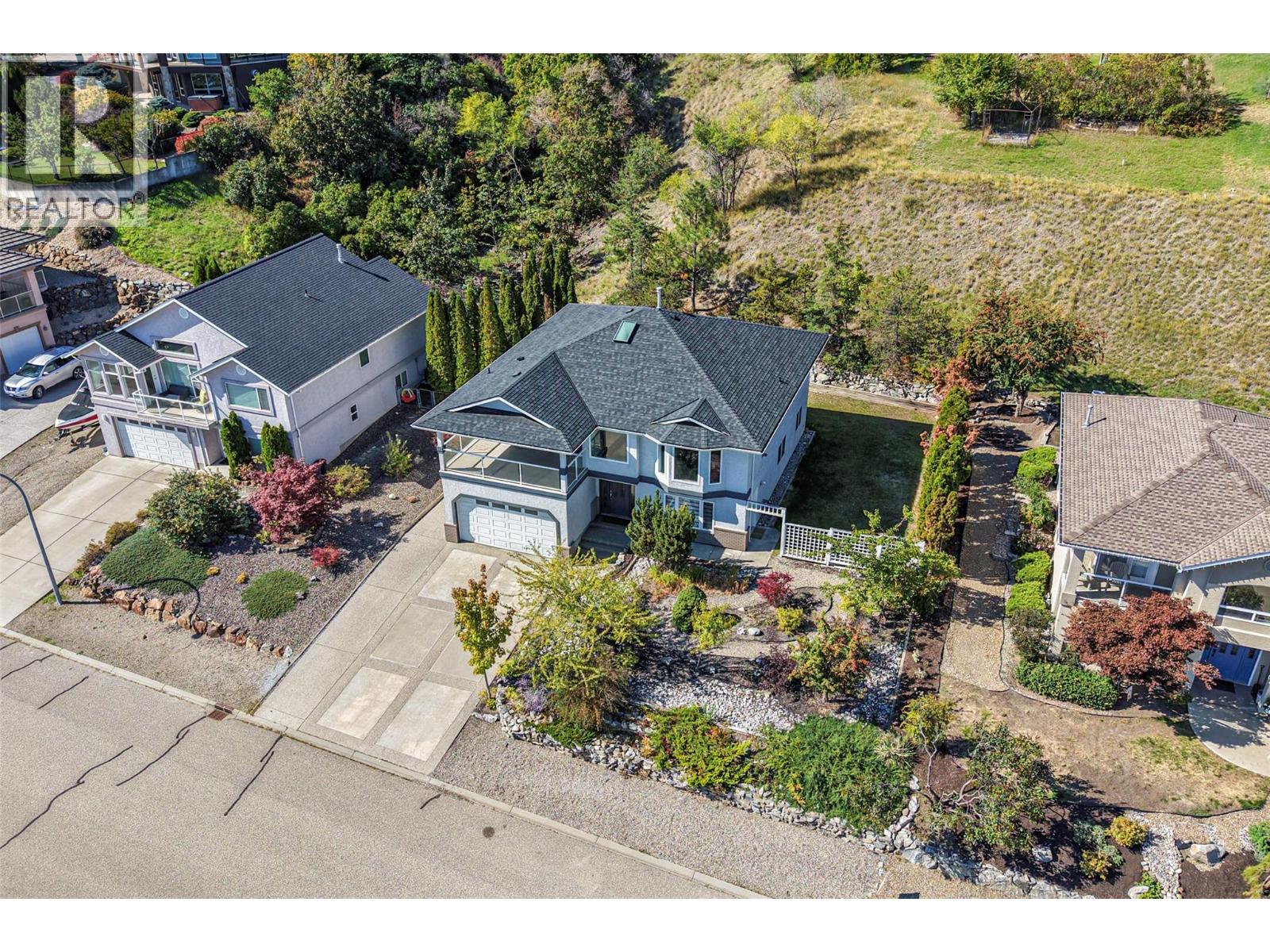 8210 Stoneridge Drive Property Photo 1
