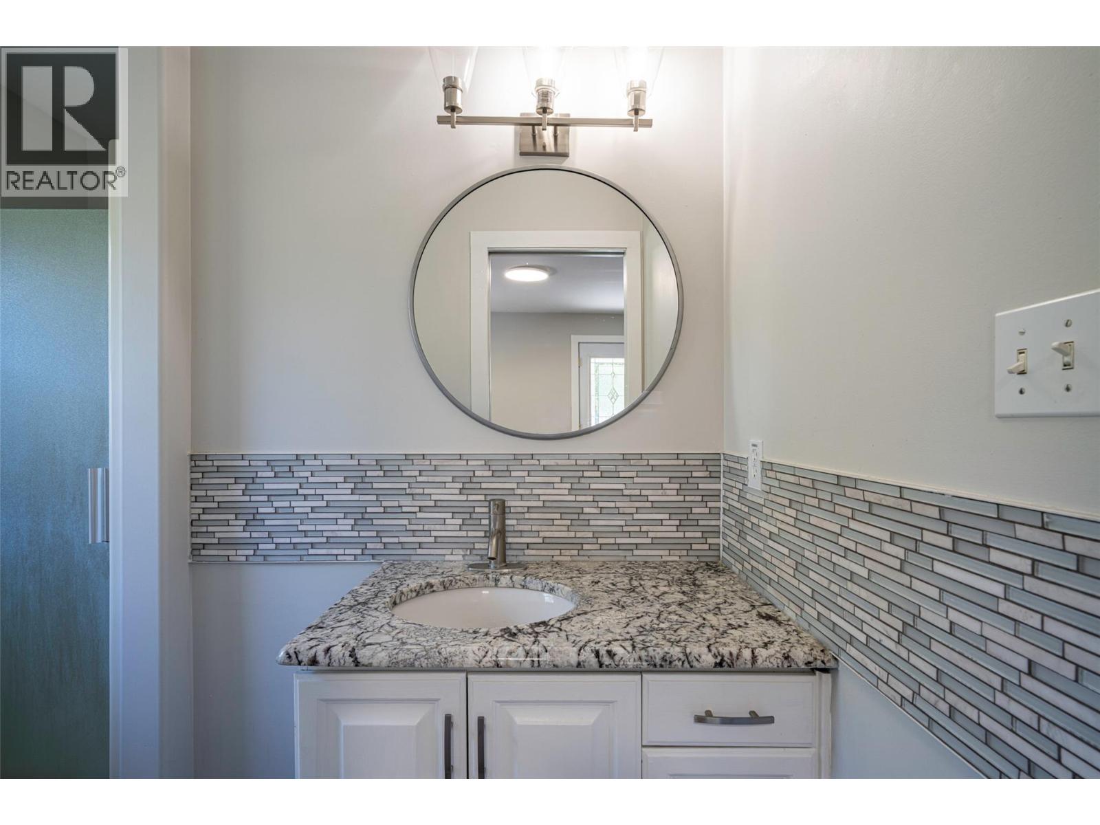 8210 Stoneridge Drive Property Photo 46