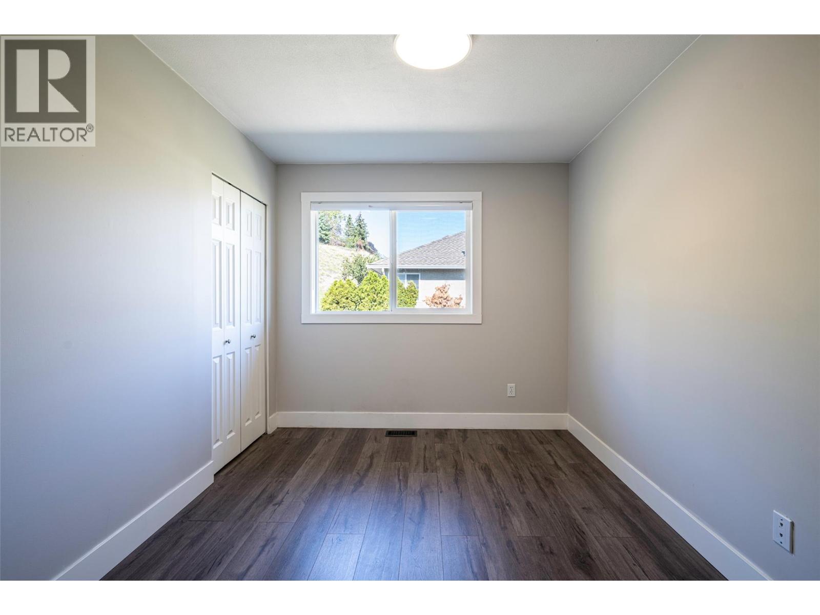 8210 Stoneridge Drive Property Photo 49