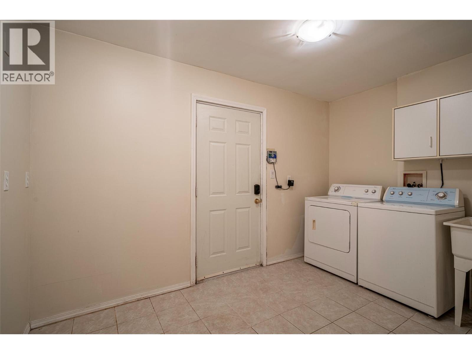 8210 Stoneridge Drive Property Photo 84