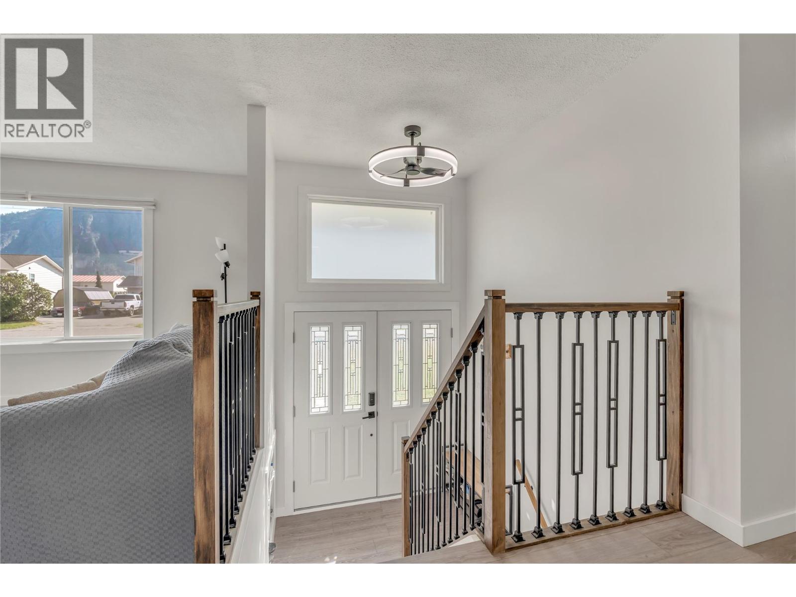 826 3rd Avenue Property Photo 2