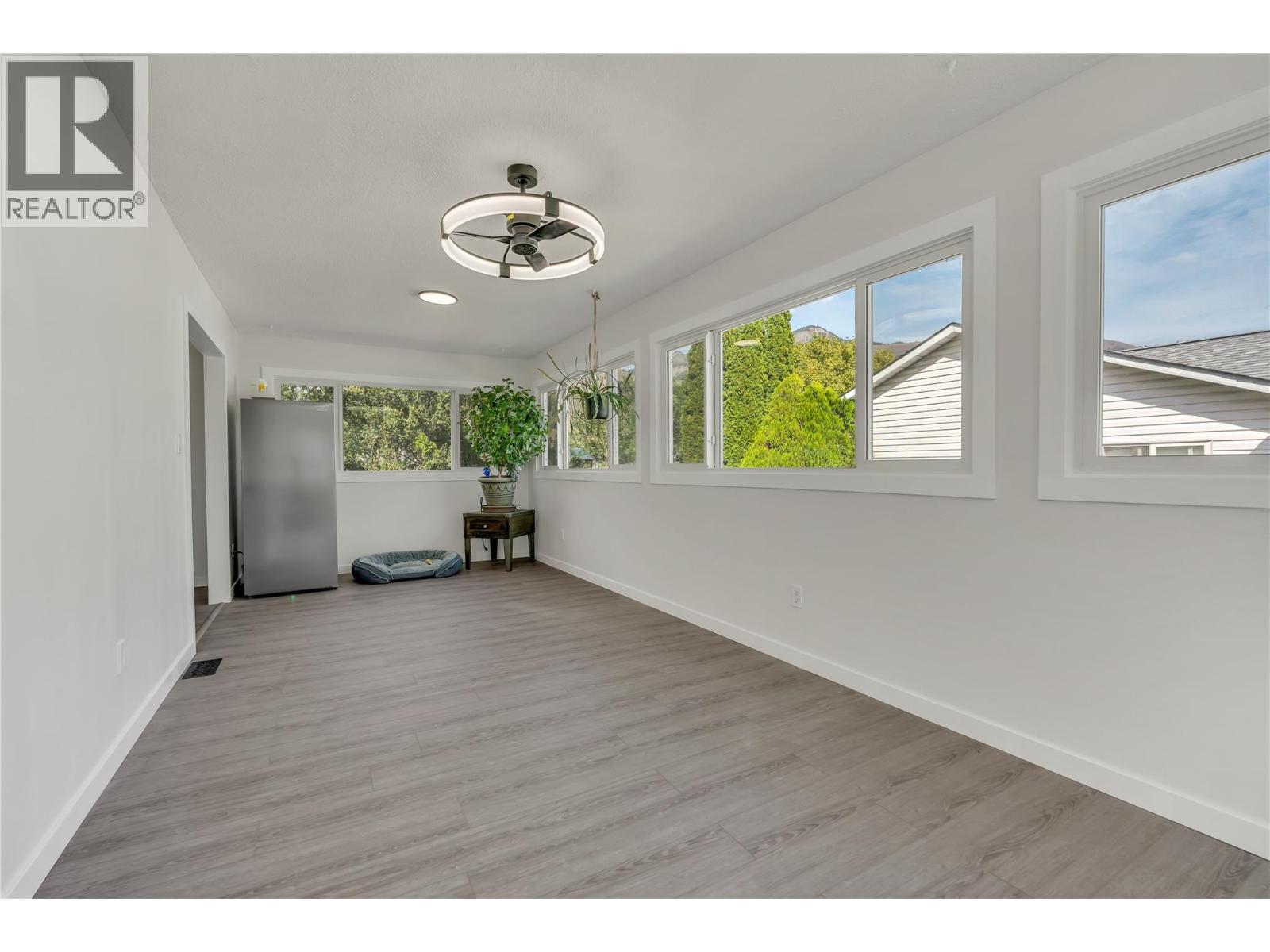 826 3rd Avenue Property Photo 11