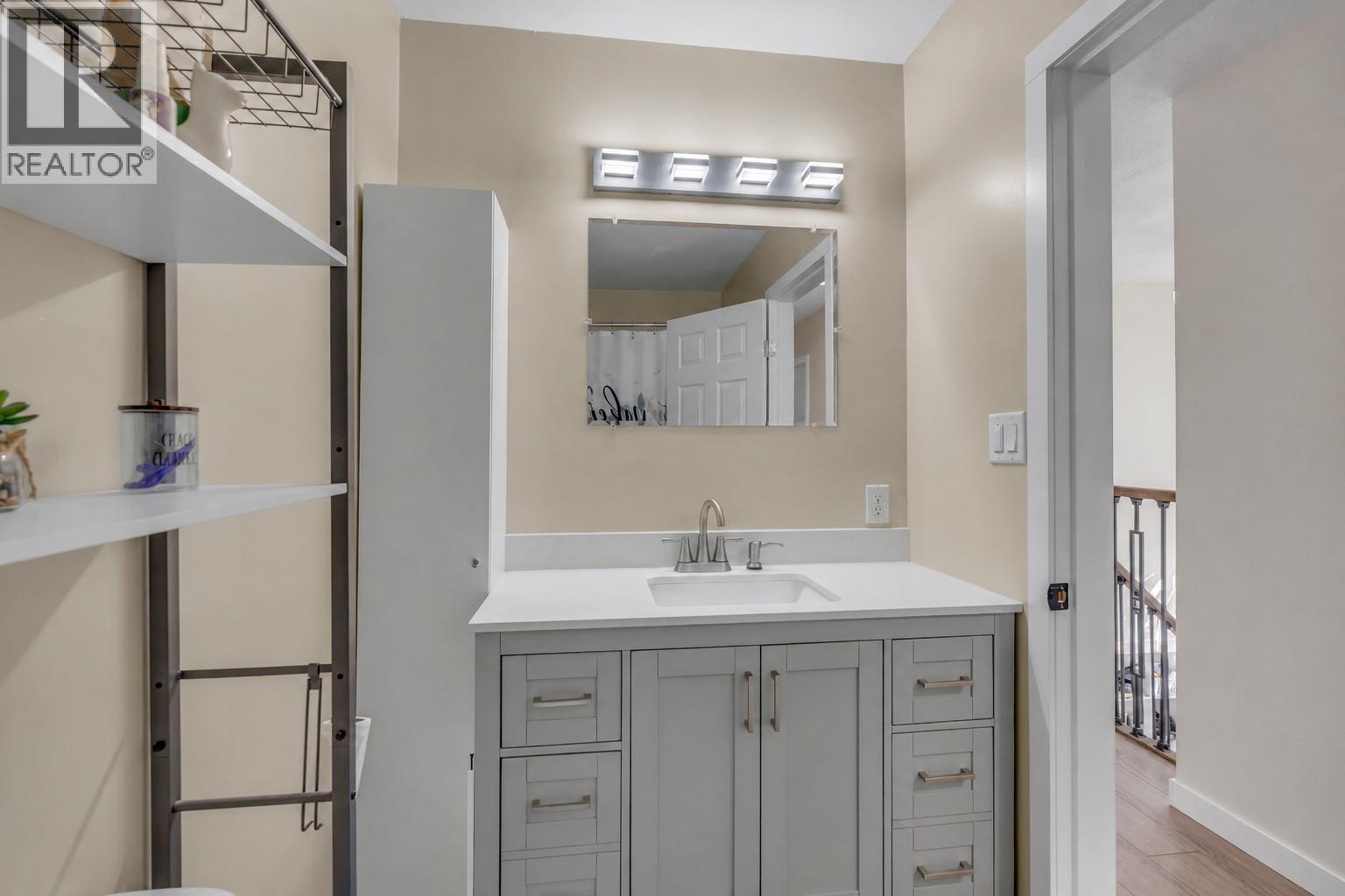 826 3rd Avenue Property Photo 19