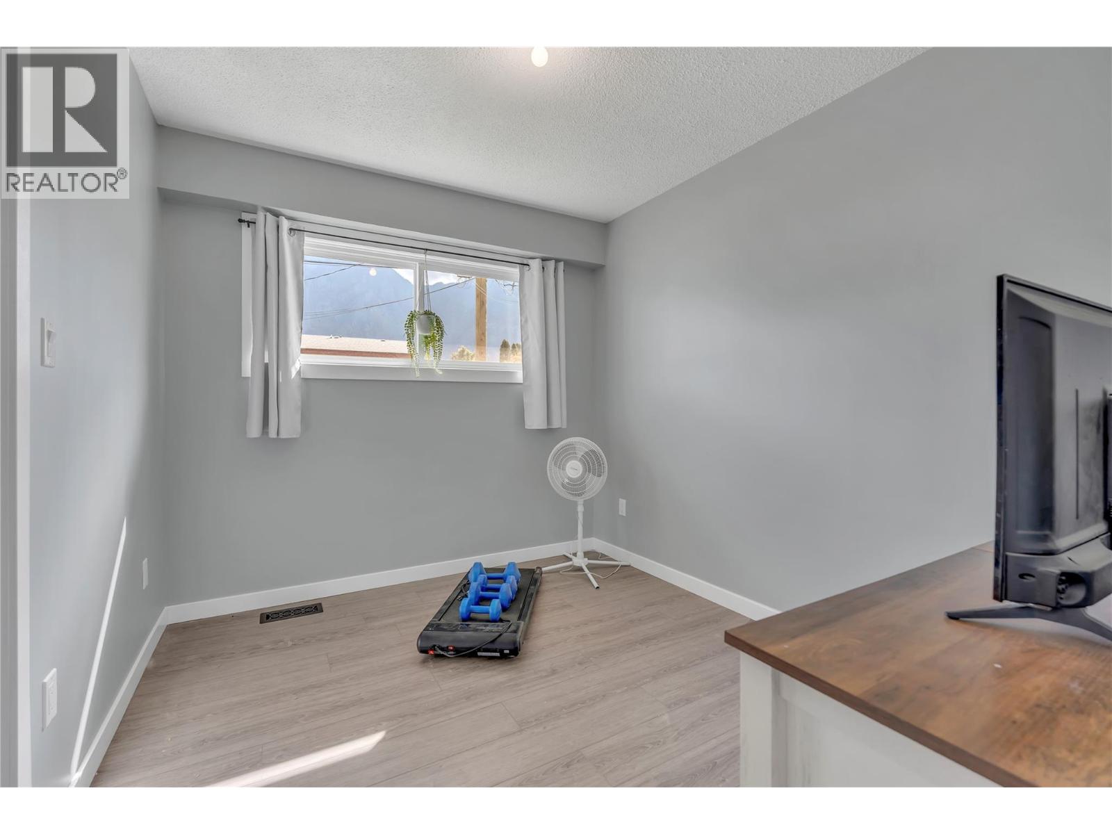 826 3rd Avenue Property Photo 21