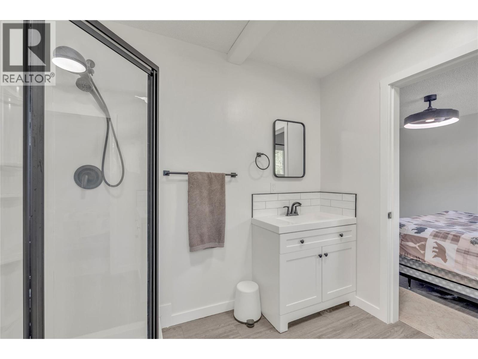 826 3rd Avenue Property Photo 25