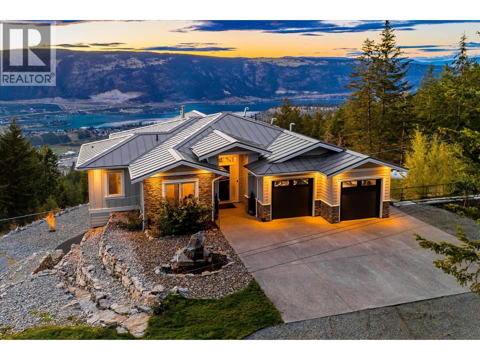 6022 Oyama Lake Road Property Photo 1