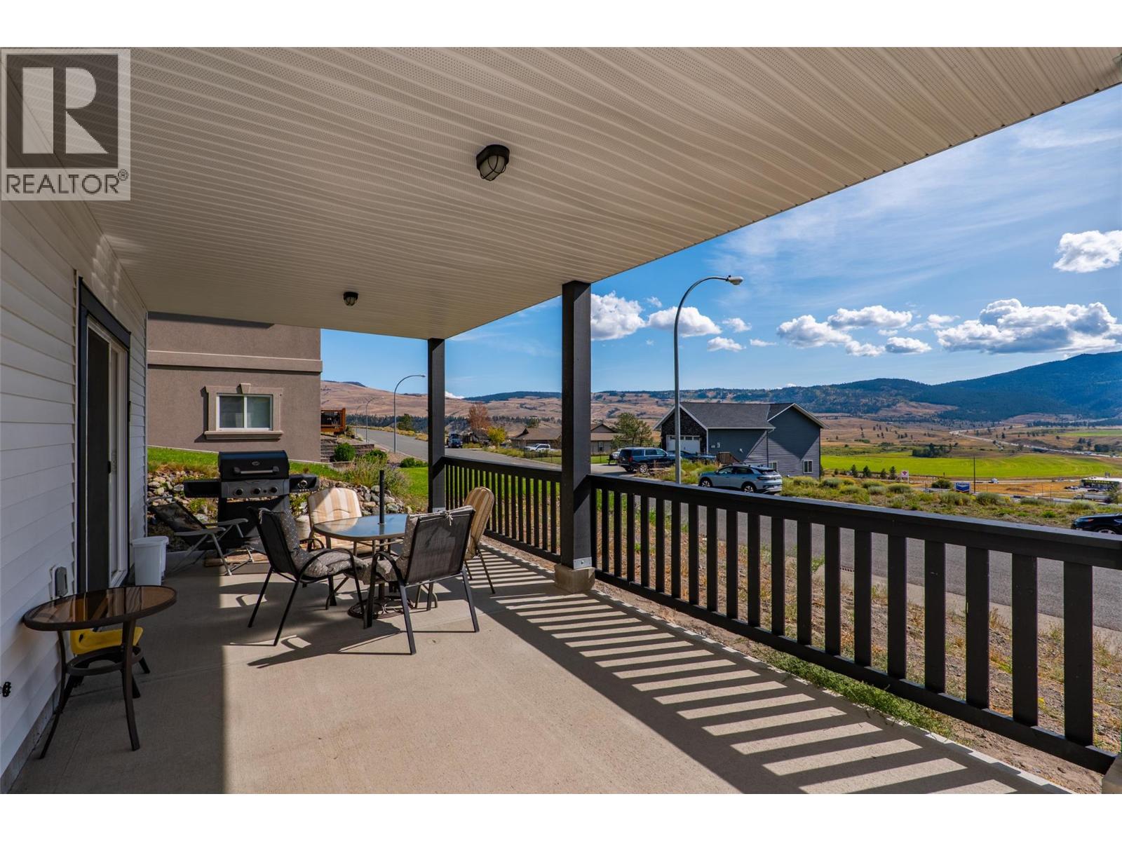 2743 Grandview Heights Property Photo 10