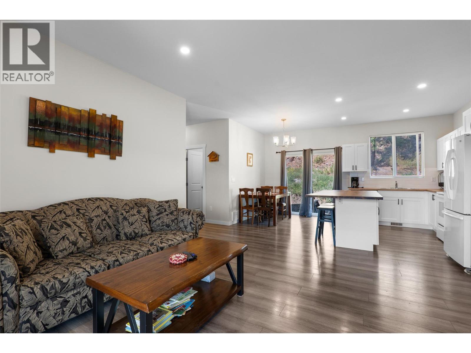 2743 Grandview Heights Property Photo 18