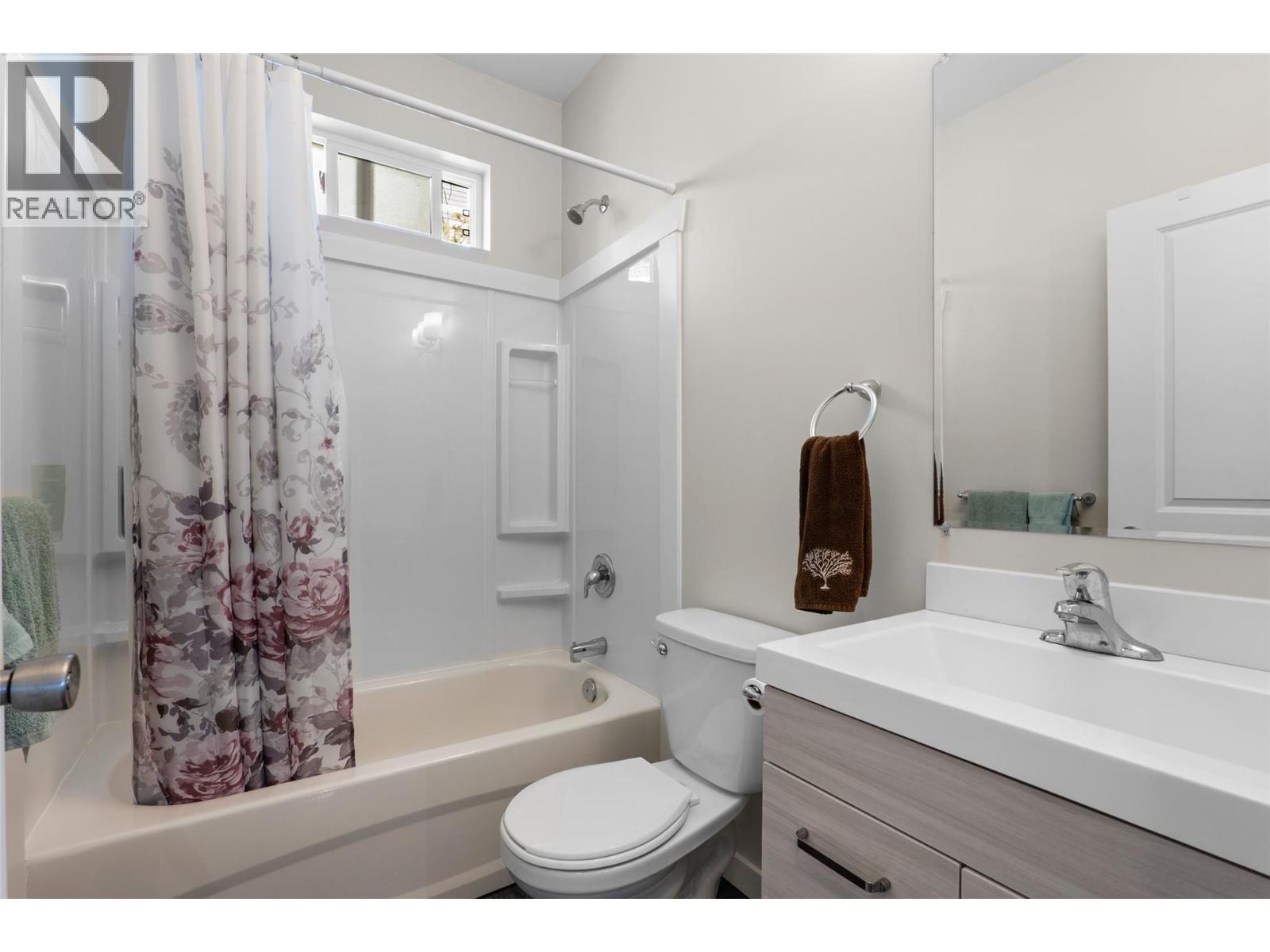 2743 Grandview Heights Property Photo 22