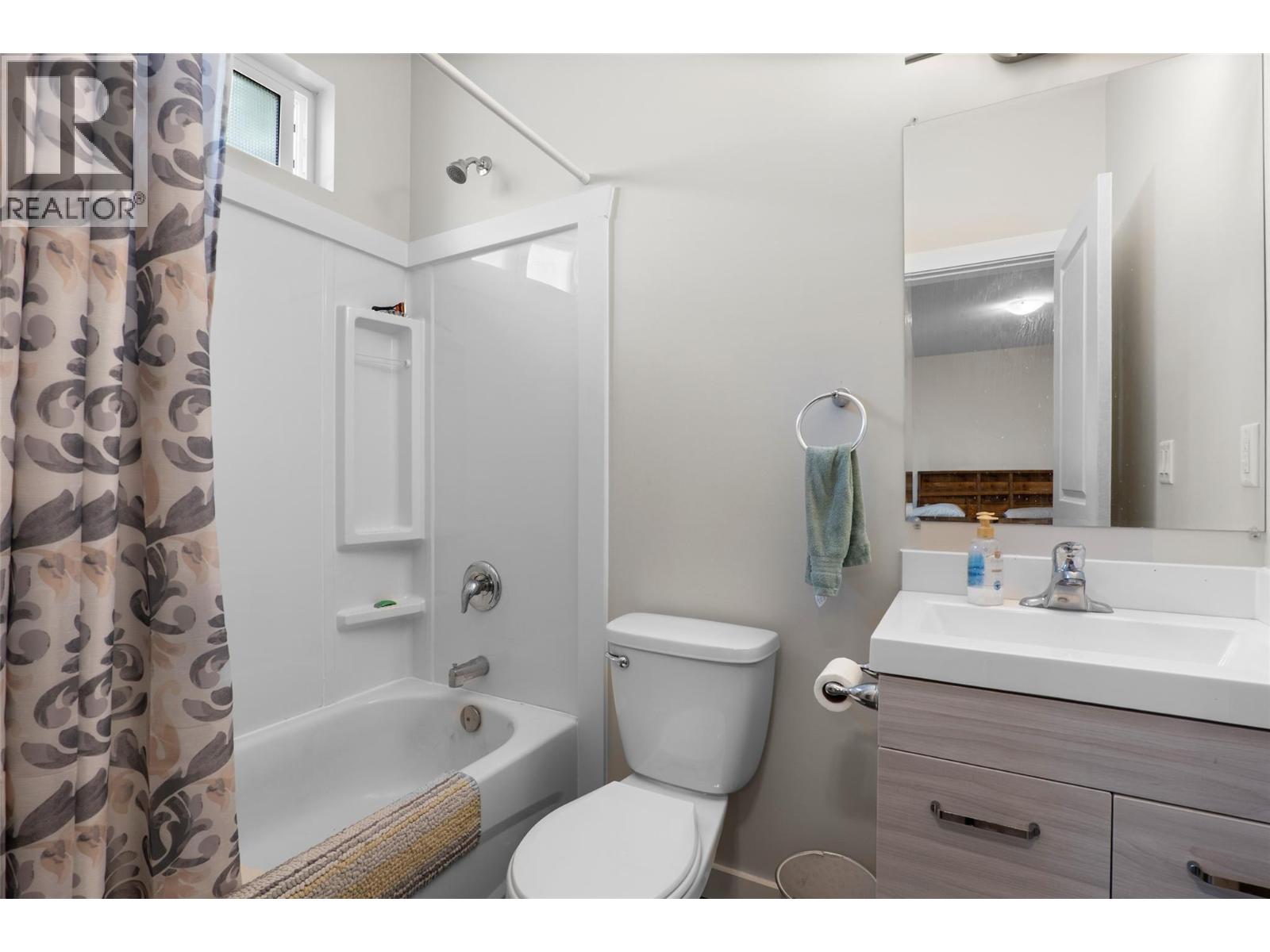 2743 Grandview Heights Property Photo 26