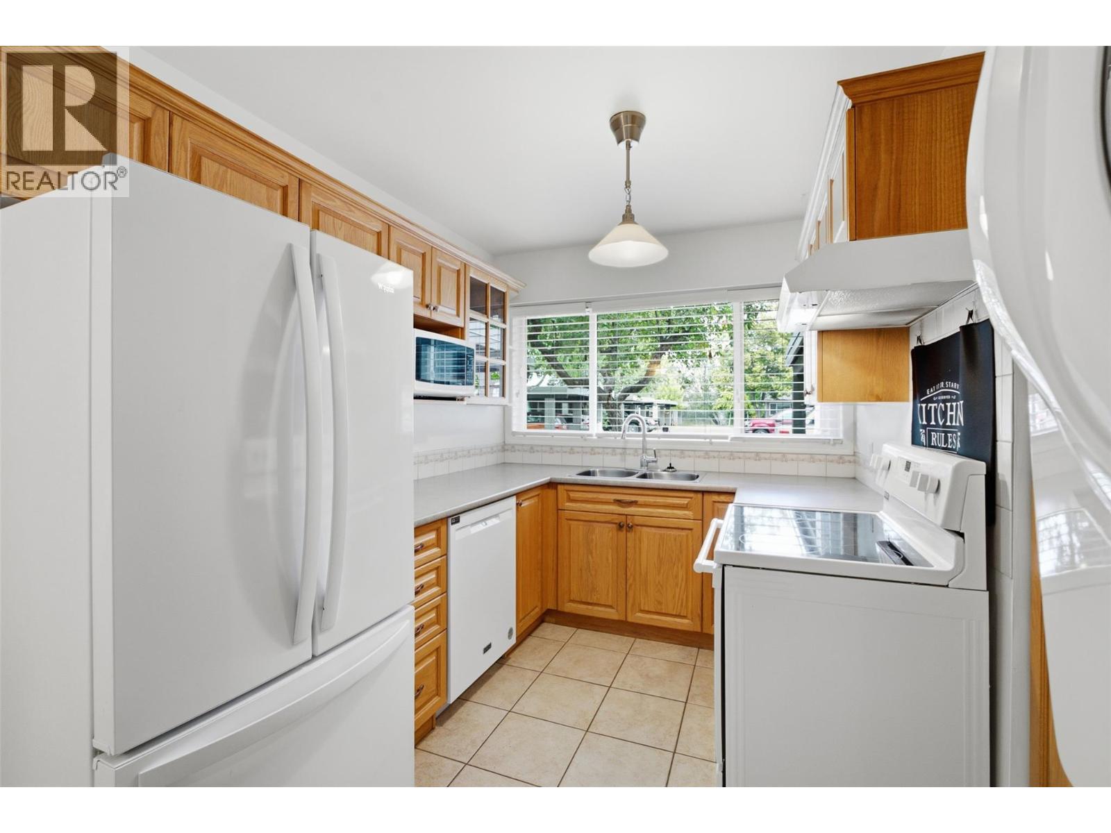 249 Kitchener Crescent Unit# 5 Property Photo 11