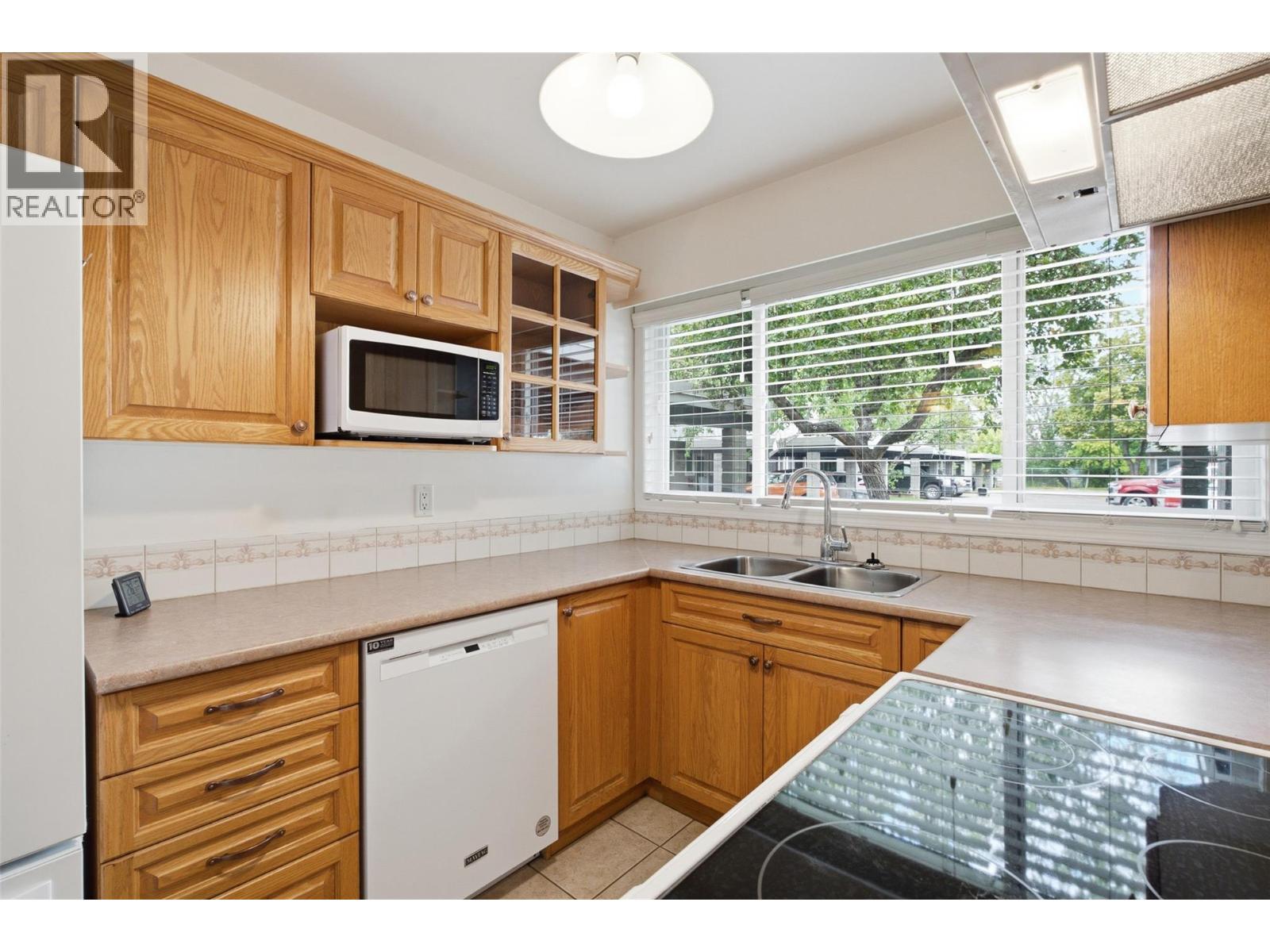 249 Kitchener Crescent Unit# 5 Property Photo 12