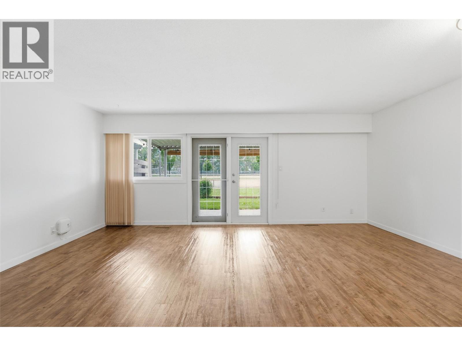 249 Kitchener Crescent Unit# 5 Property Photo 15