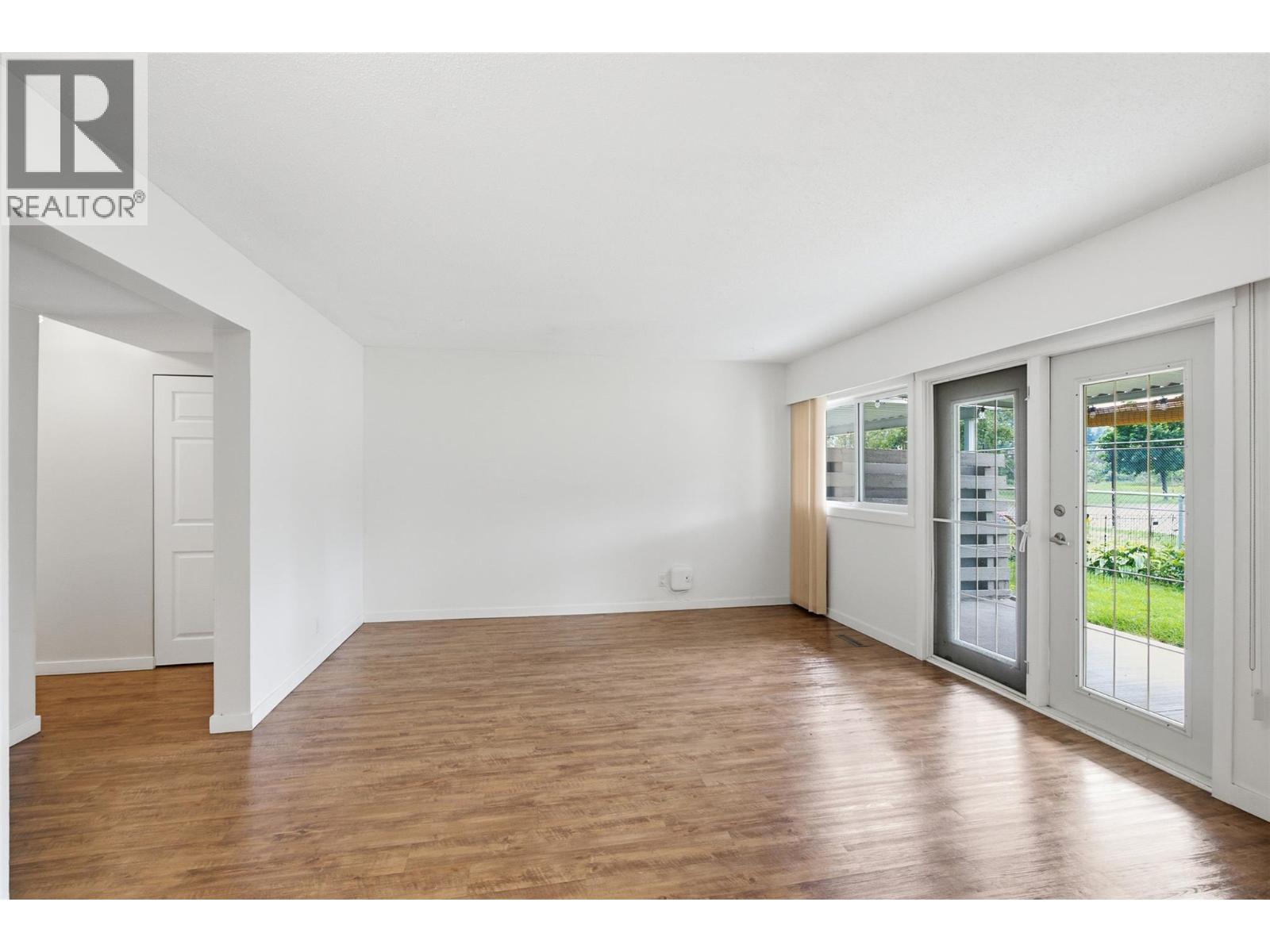 249 Kitchener Crescent Unit# 5 Property Photo 18