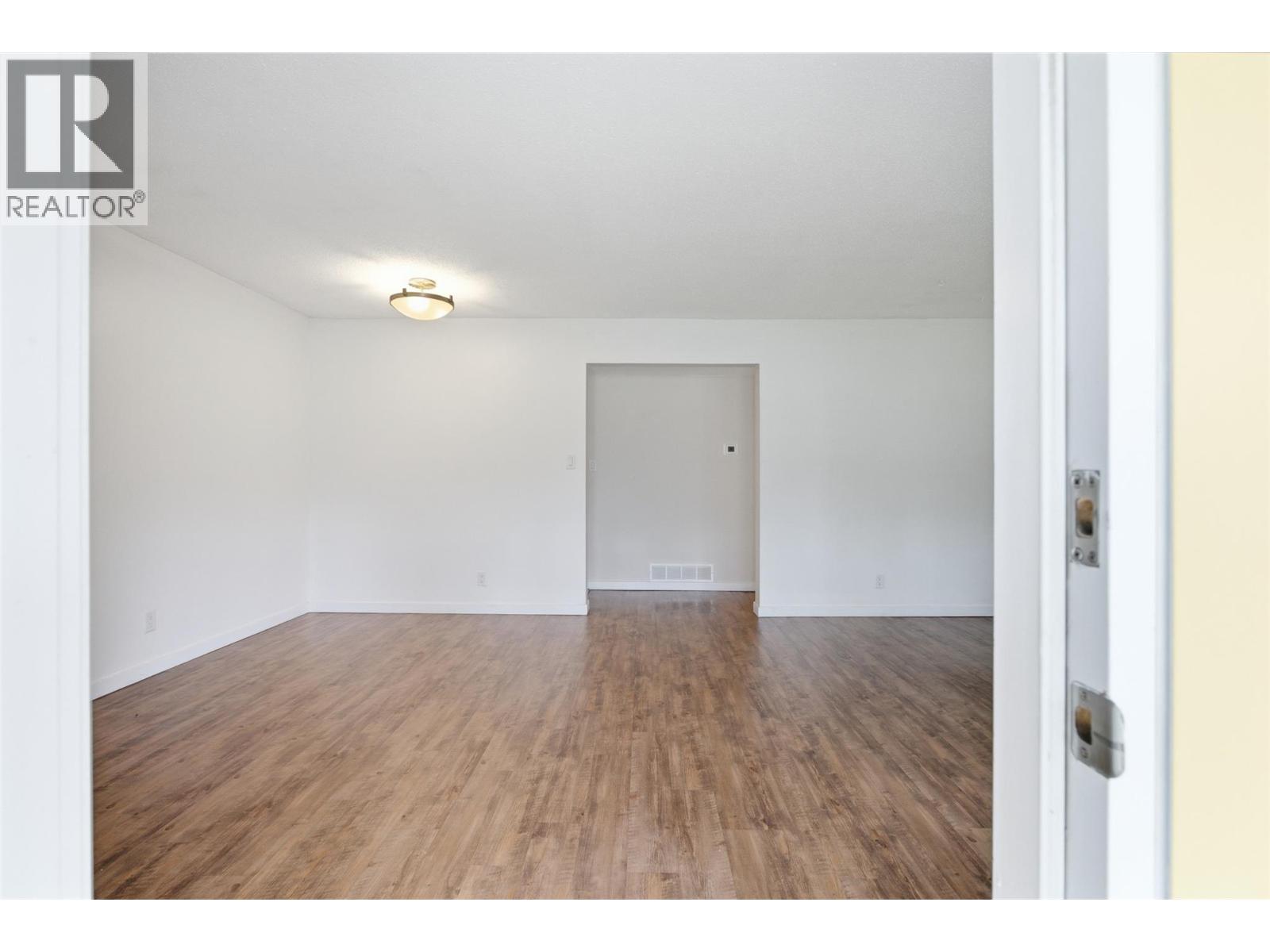 249 Kitchener Crescent Unit# 5 Property Photo 19