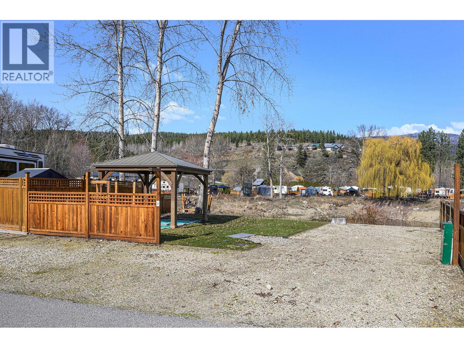 2 Clubhouse Lane Property Photo 11