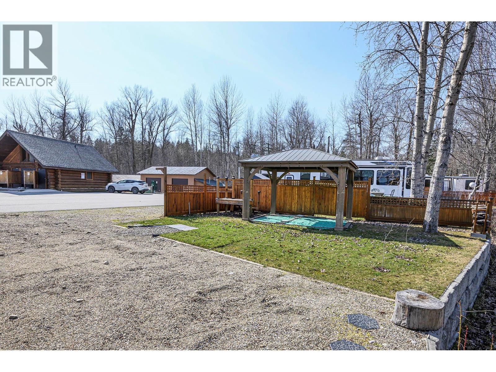 2 Clubhouse Lane Property Photo 13