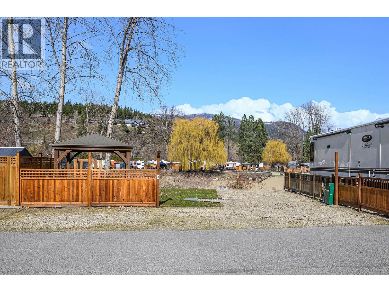 2 Clubhouse Lane Property Photo 16