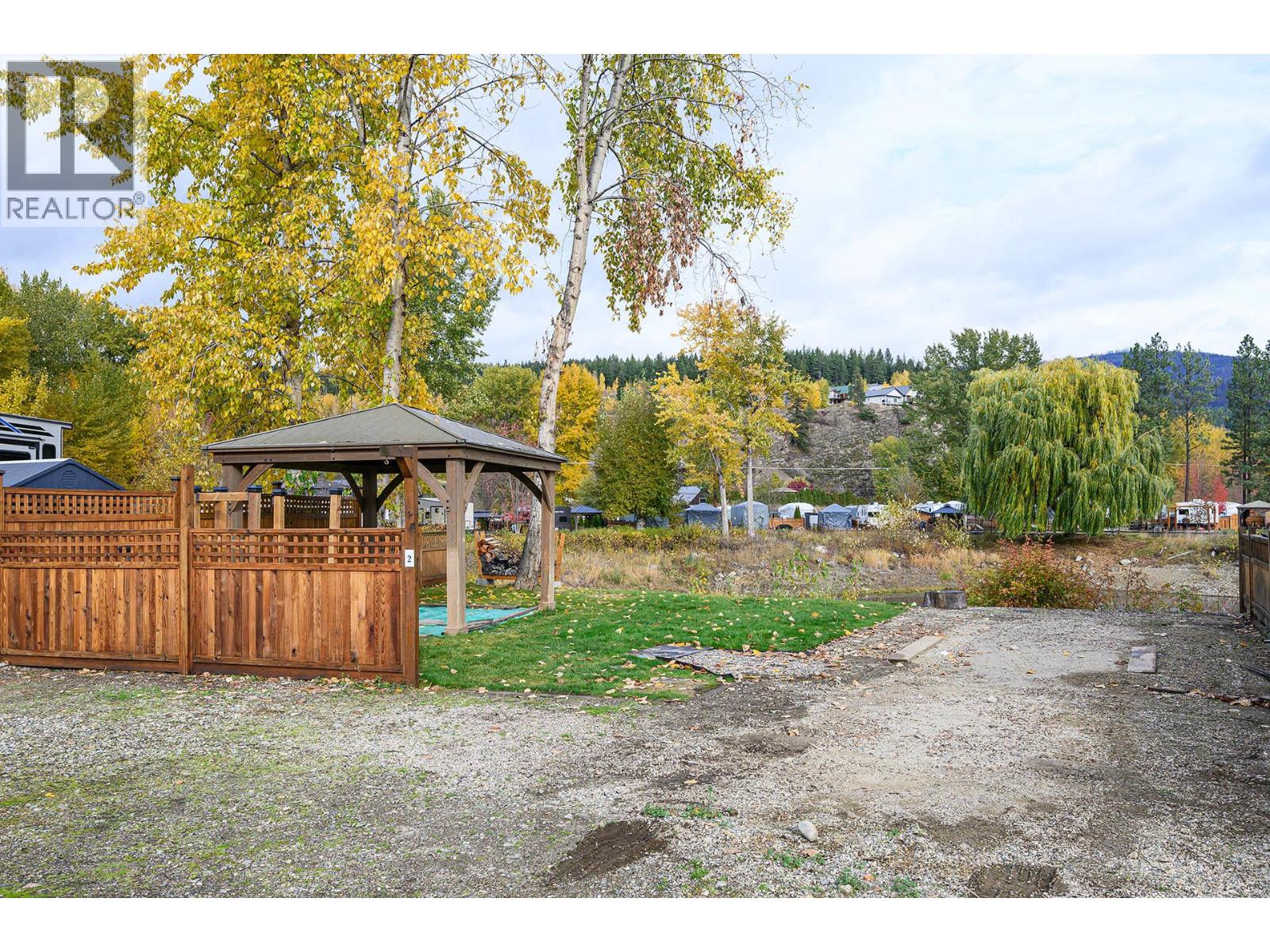 2 Clubhouse Lane Property Photo 23