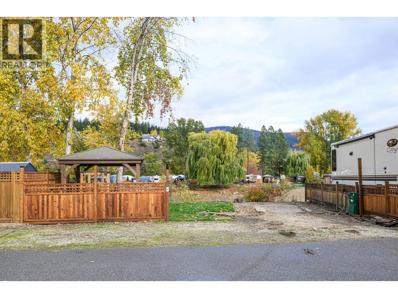 2 Clubhouse Lane Property Photo 24