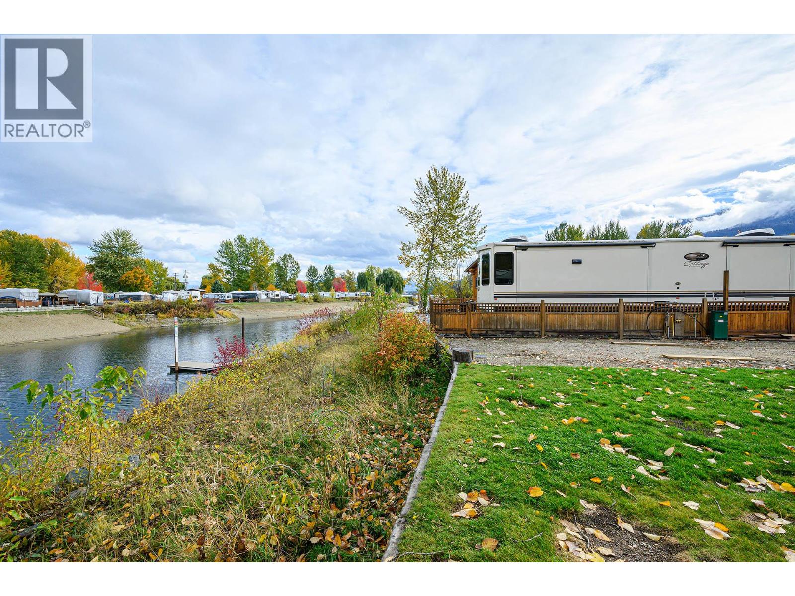 2 Clubhouse Lane Property Photo 27