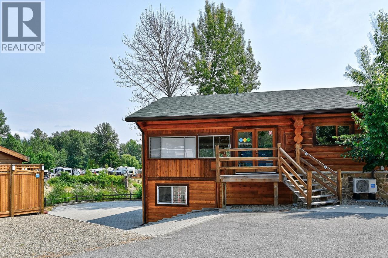 2 Clubhouse Lane Property Photo 34