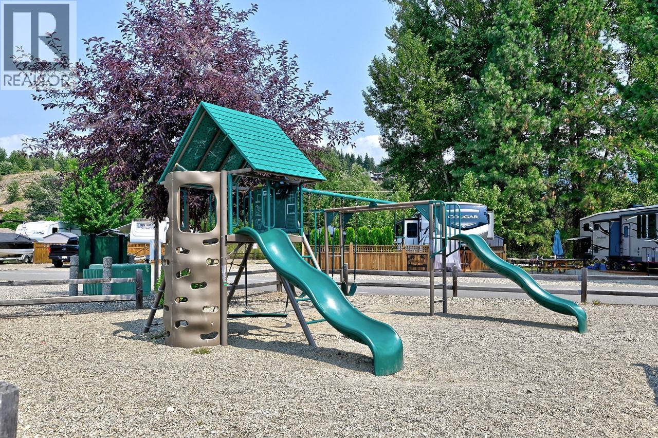 2 Clubhouse Lane Property Photo 38