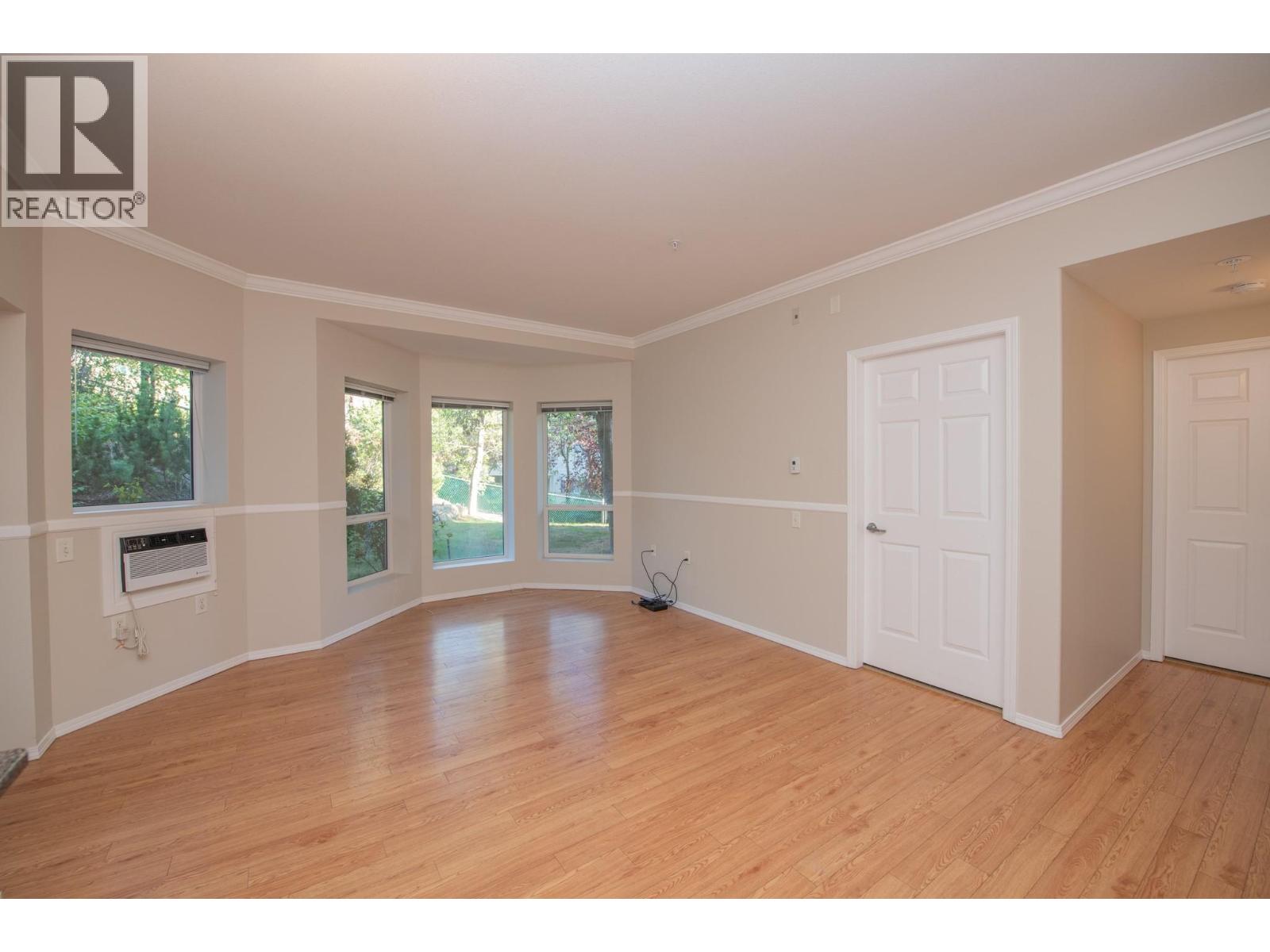 3011 Gateby Place Unit# 215 Property Photo 5