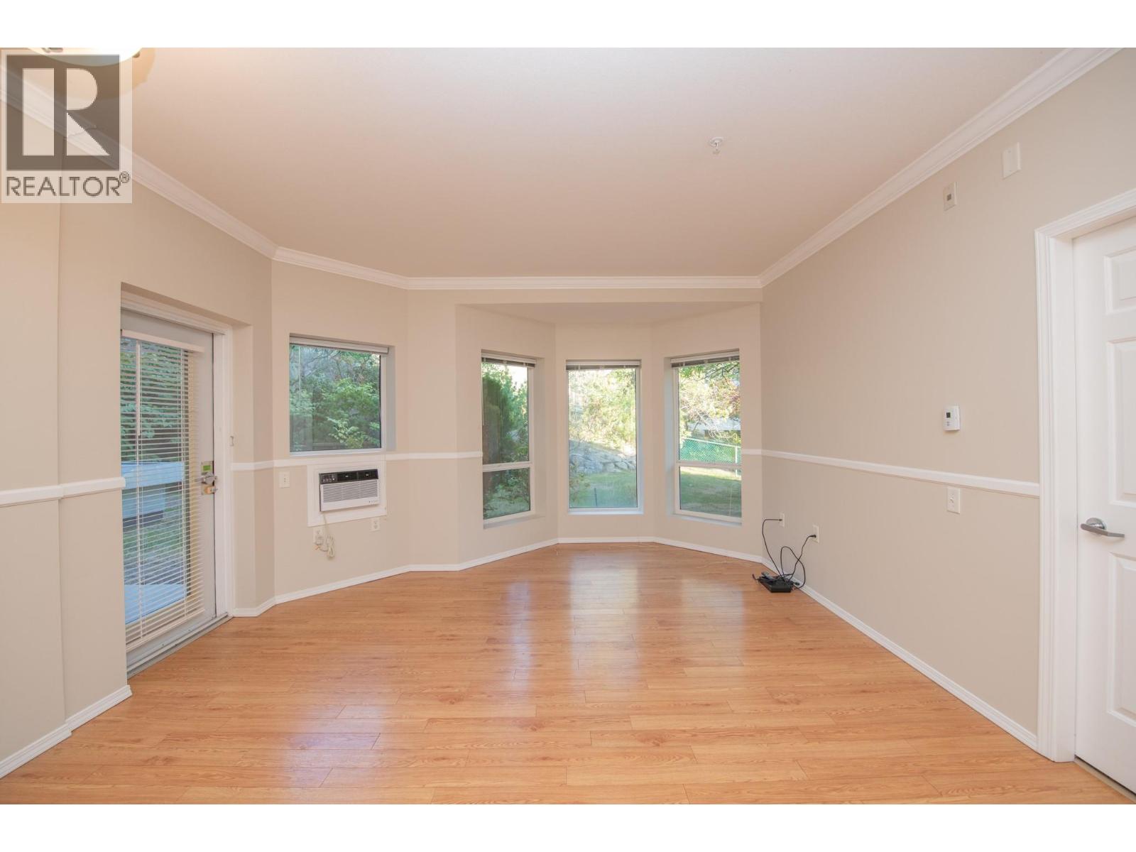3011 Gateby Place Unit# 215 Property Photo 6