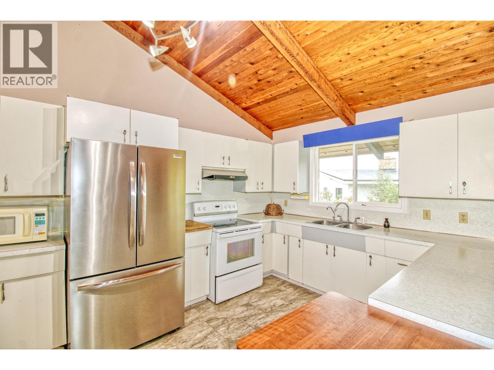 9109 Husband Road Property Photo 11