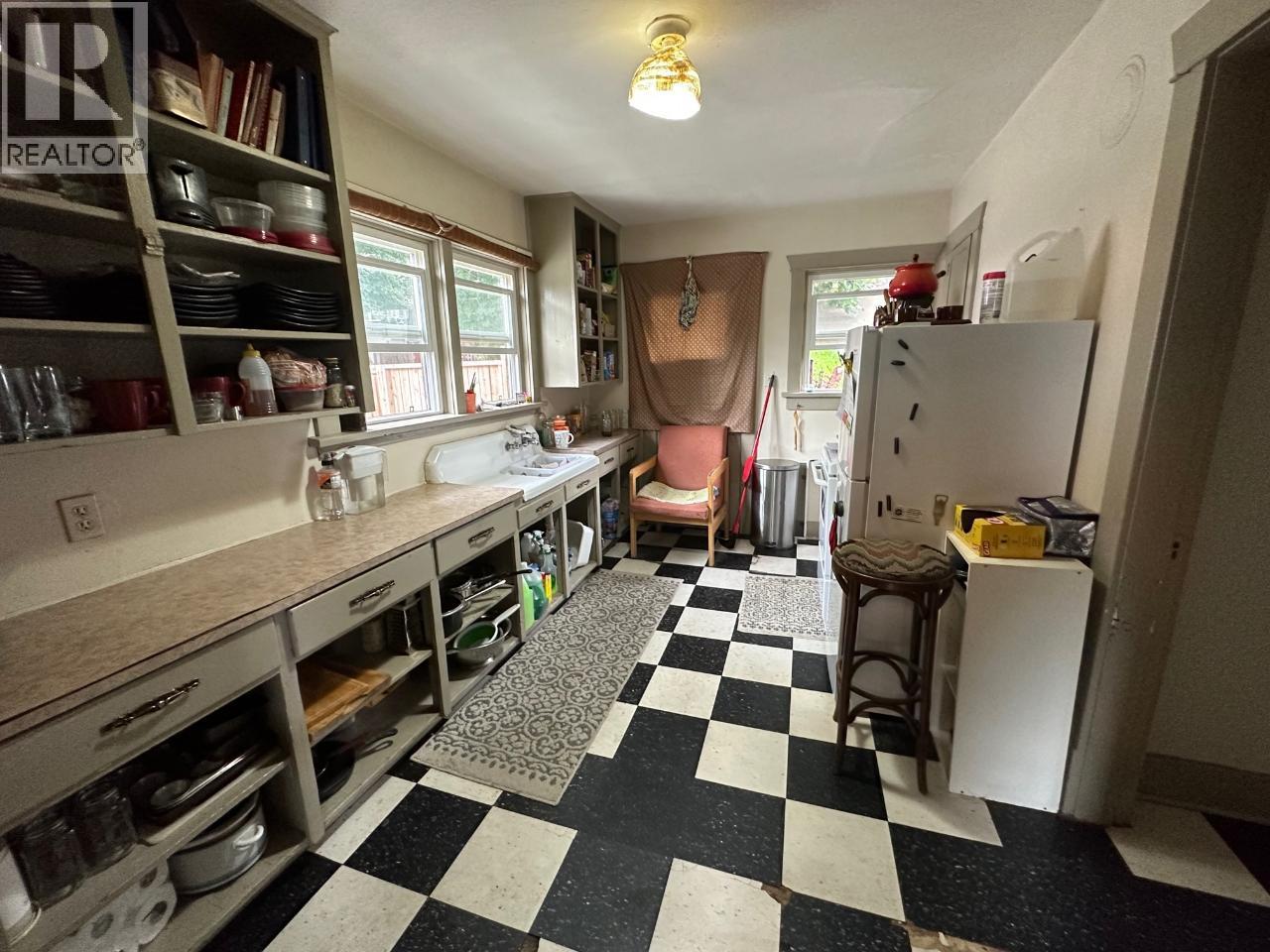 411 Latimer Street Property Photo 18