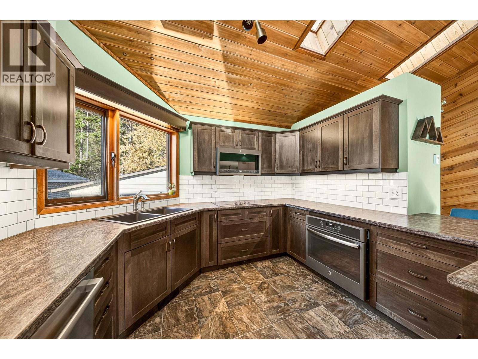407 Maple Street Property Photo 15