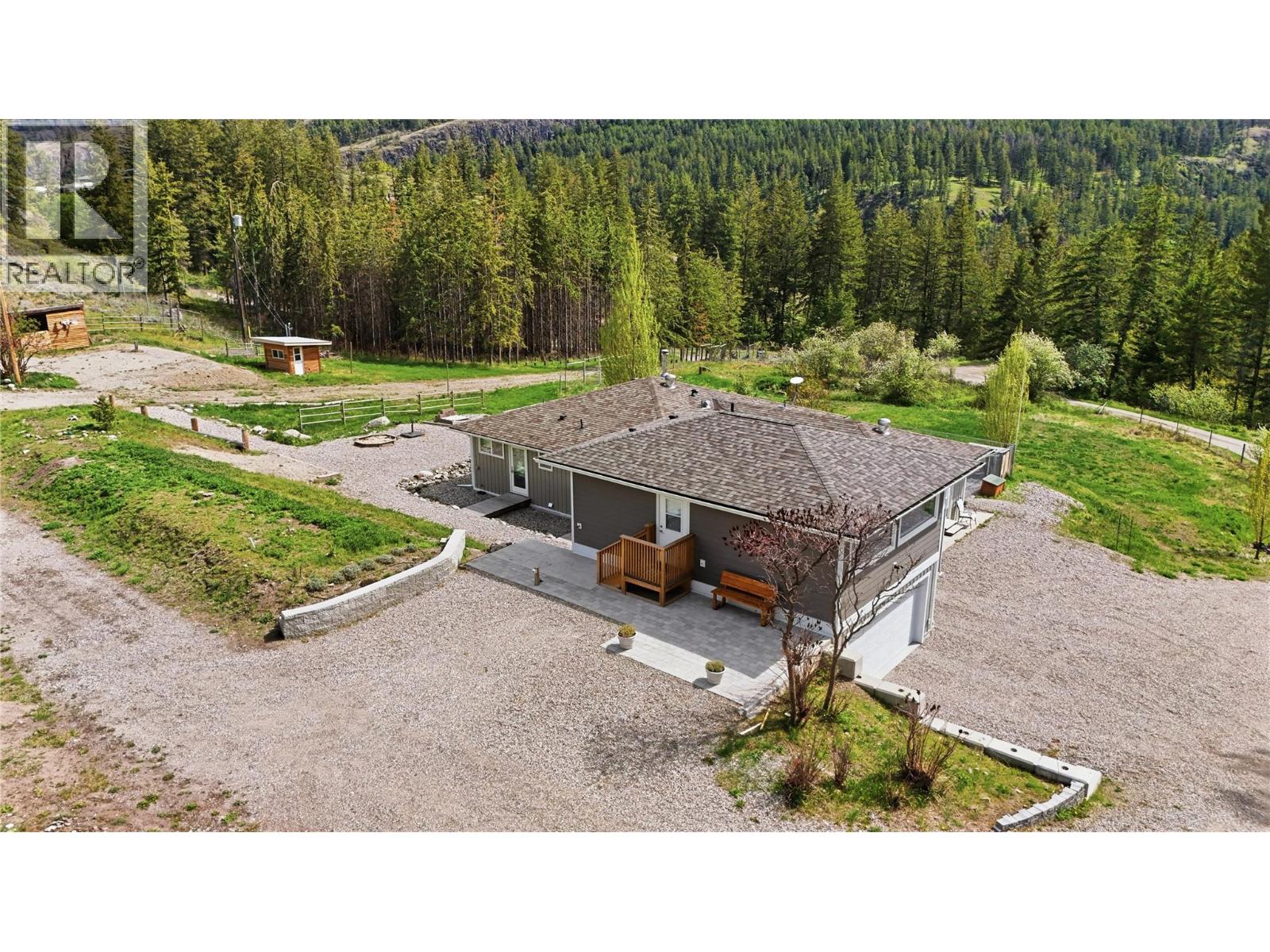 746 Mcmurray Road Property Photo 2