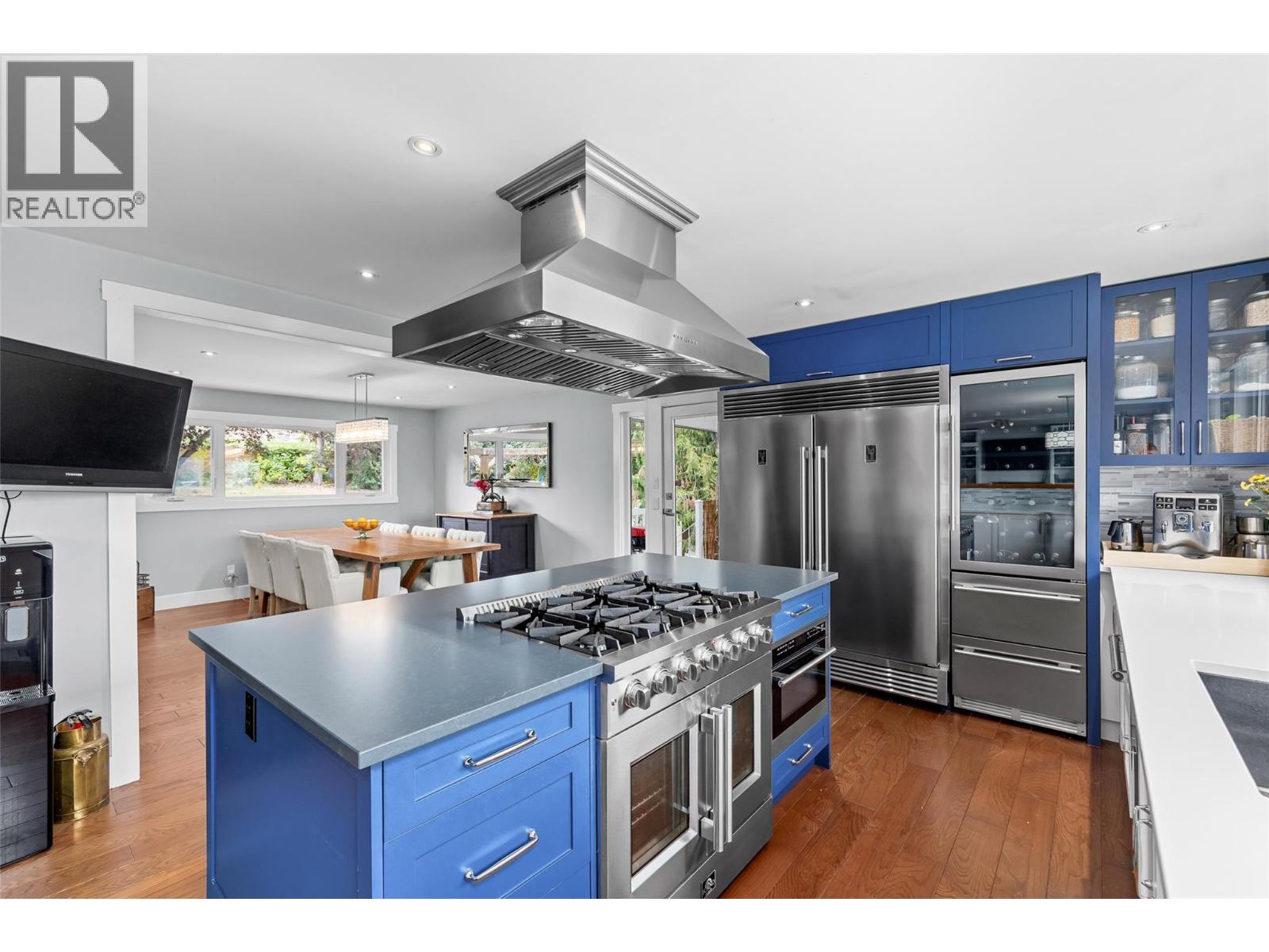 2350 Thacker Drive Property Photo 12