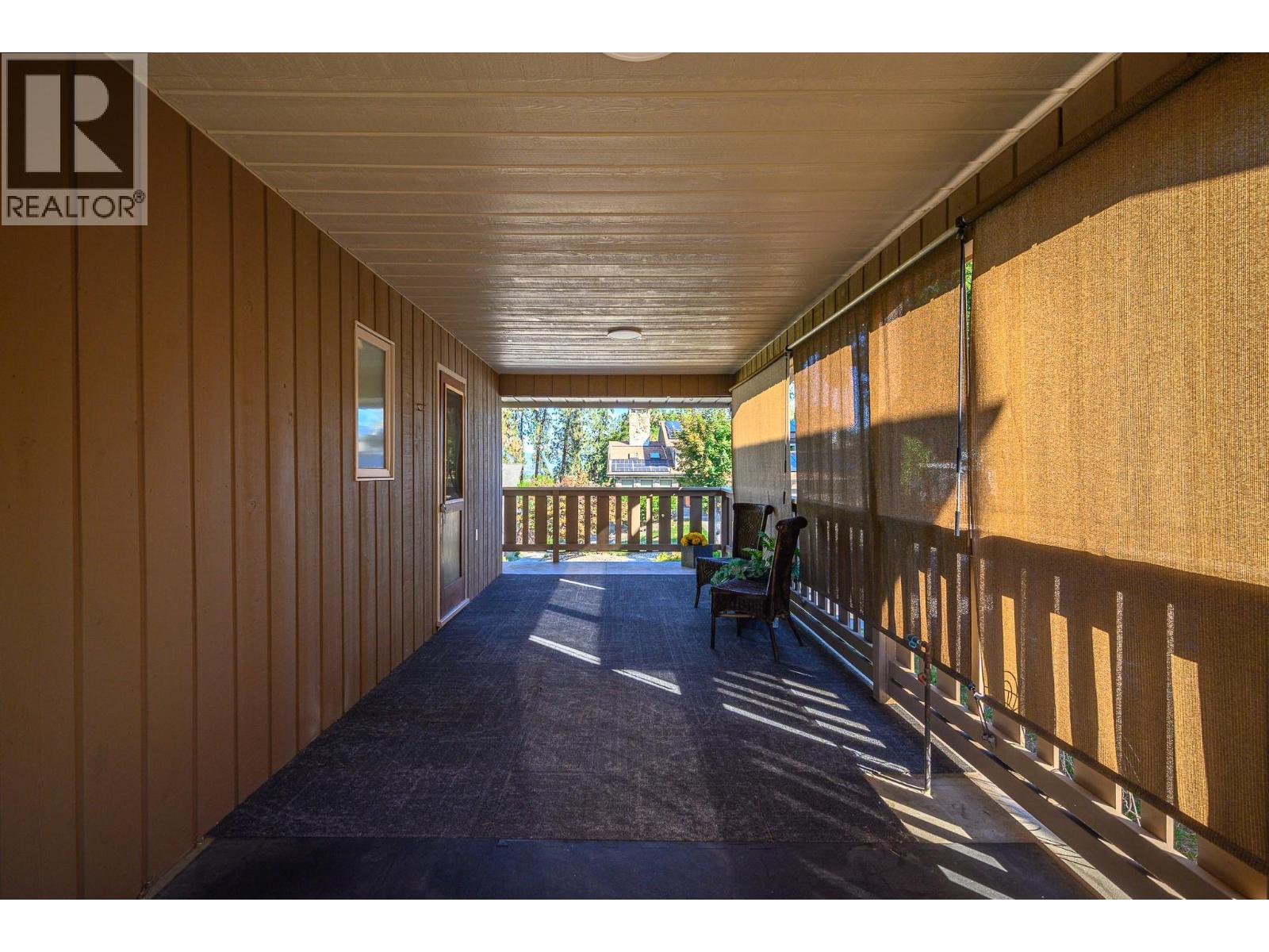 1604 39a Avenue Property Photo 3