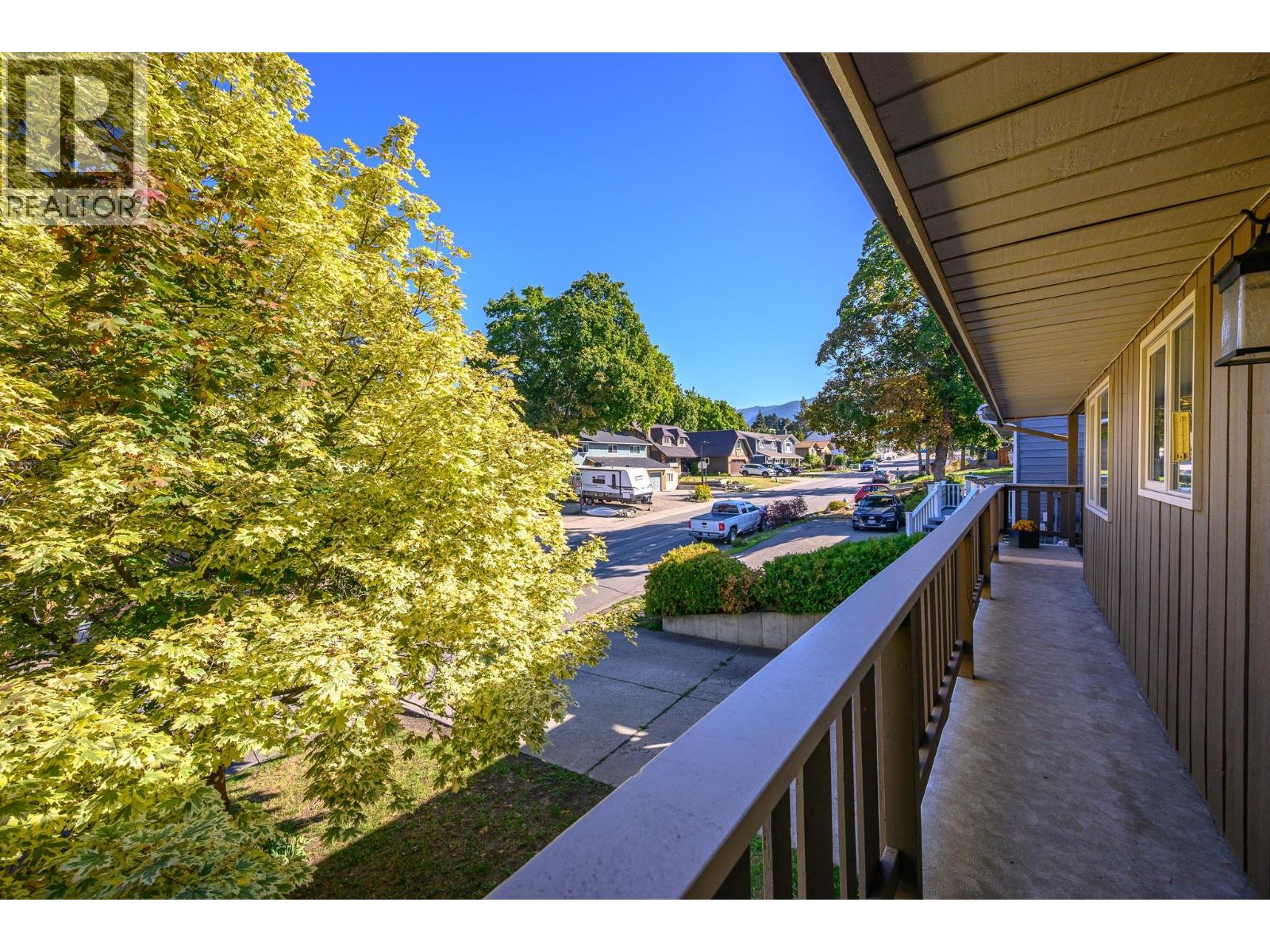 1604 39a Avenue Property Photo 6