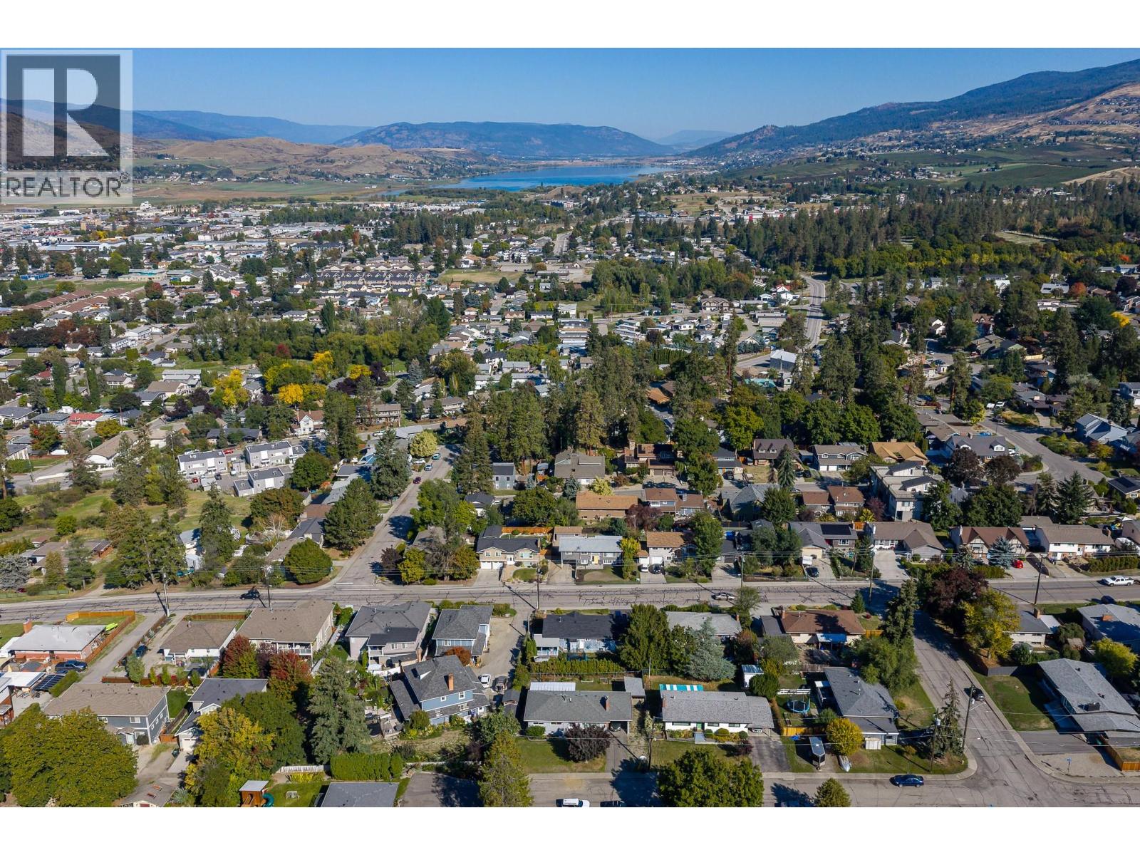 1604 39a Avenue Property Photo 8