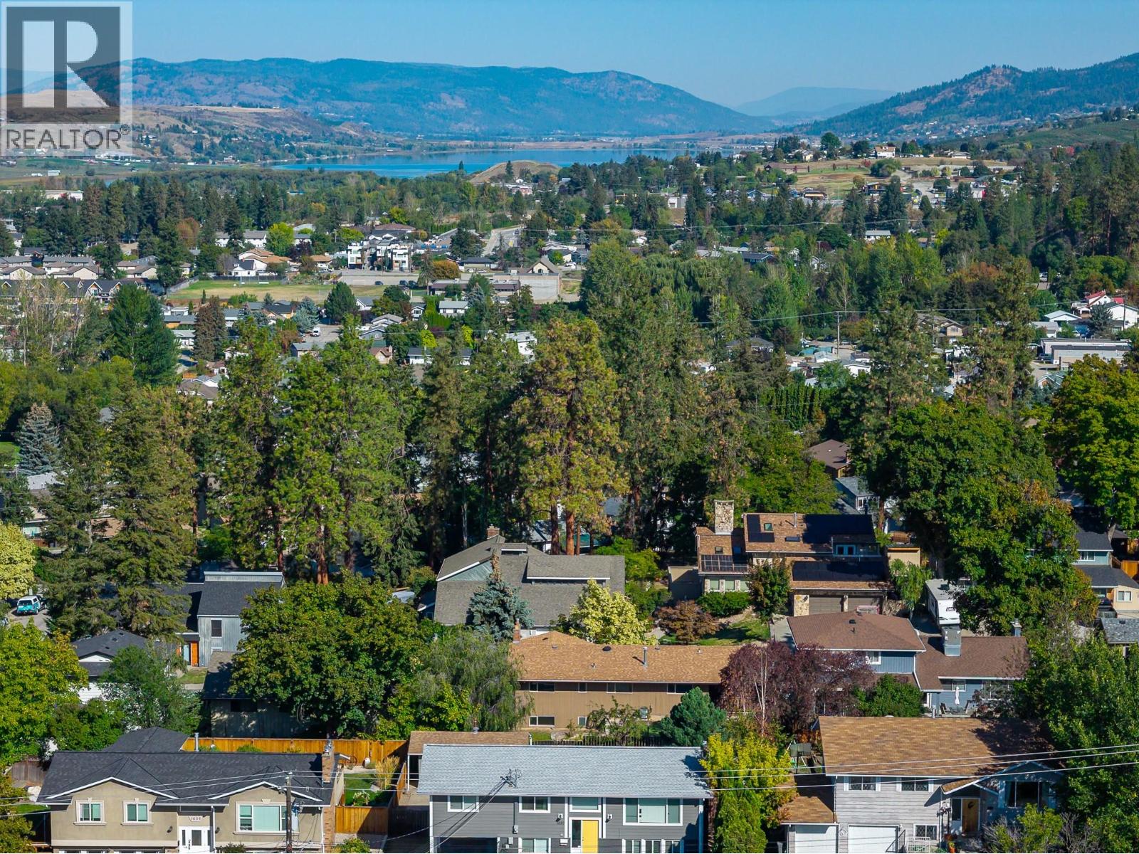 1604 39a Avenue Property Photo 9
