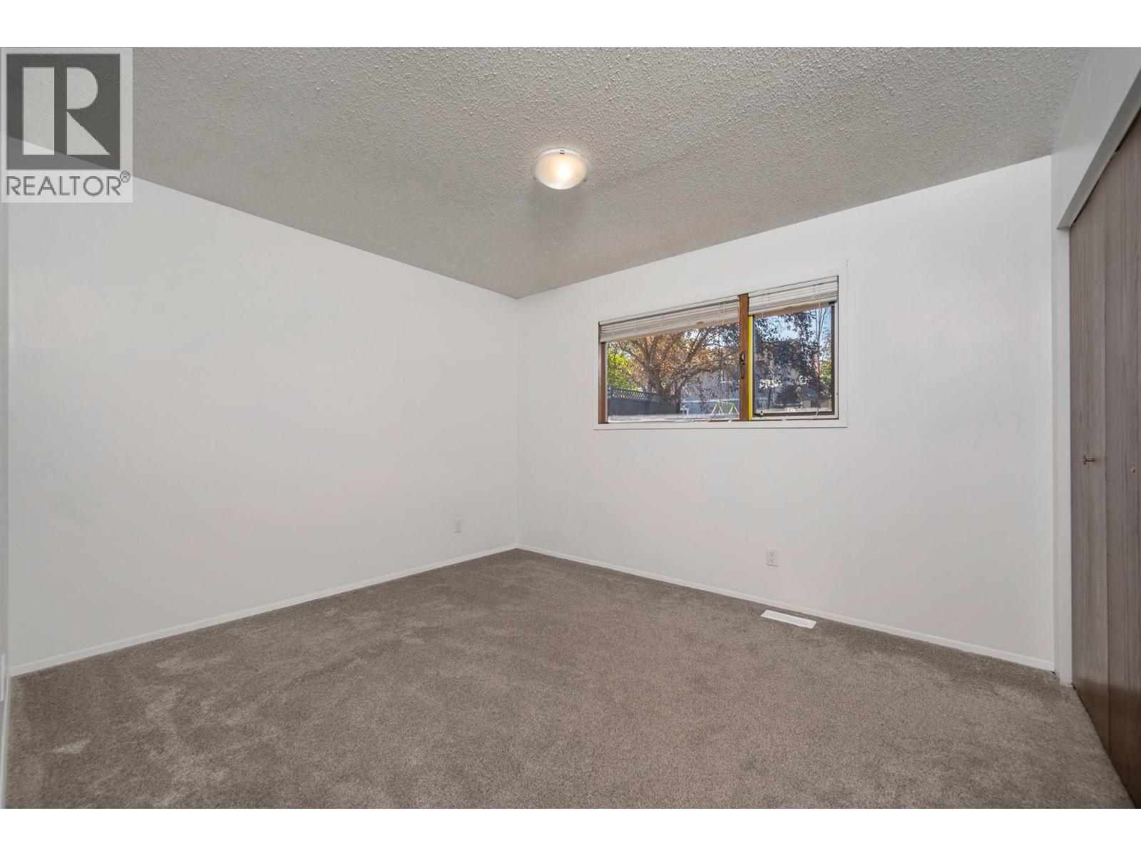 1604 39a Avenue Property Photo 28