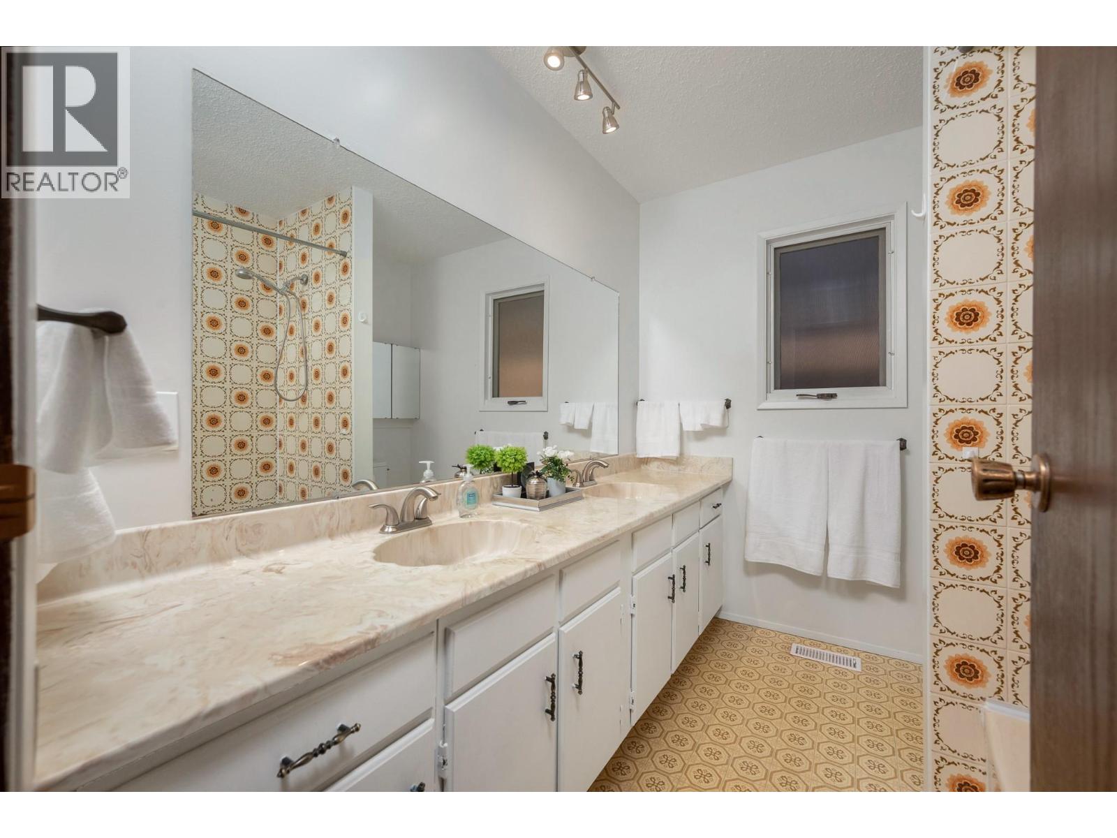 1604 39a Avenue Property Photo 29