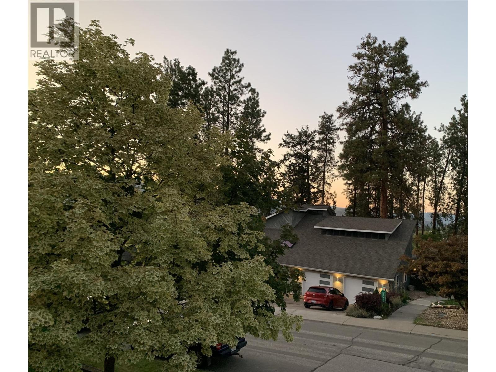 1604 39a Avenue Property Photo 44