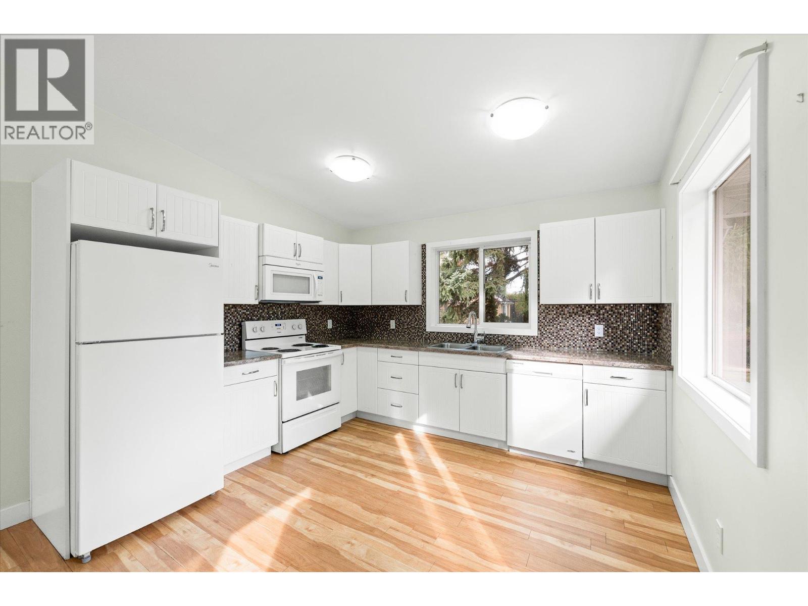 4583 Bonjou Road Property Photo 6