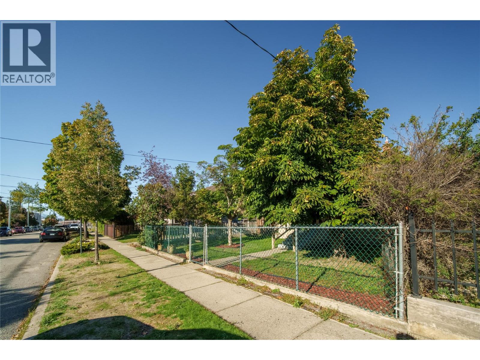 574 Van Horne Street Property Photo 2