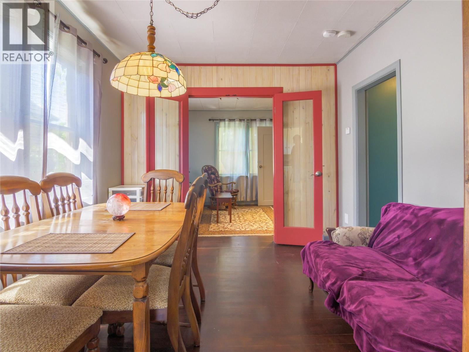 574 Van Horne Street Property Photo 11