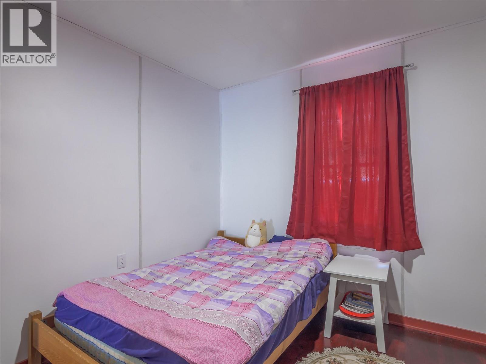 574 Van Horne Street Property Photo 16