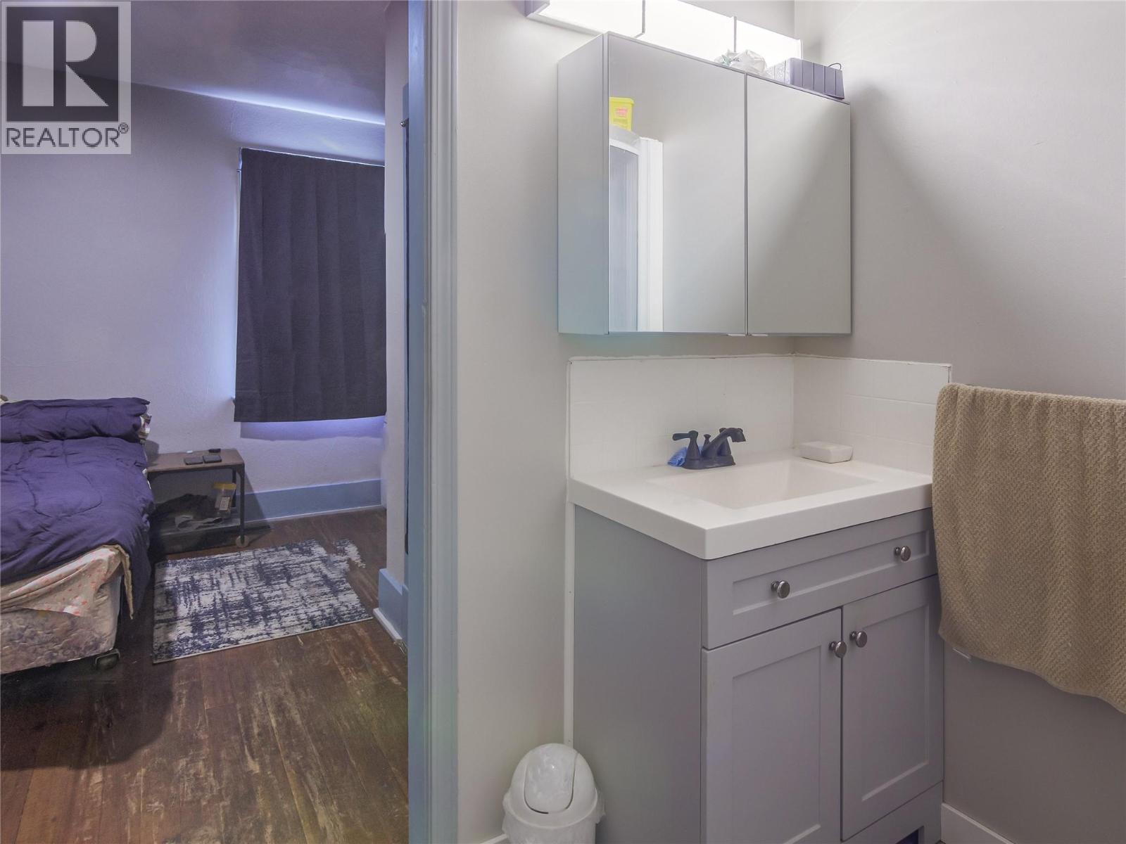 574 Van Horne Street Property Photo 21