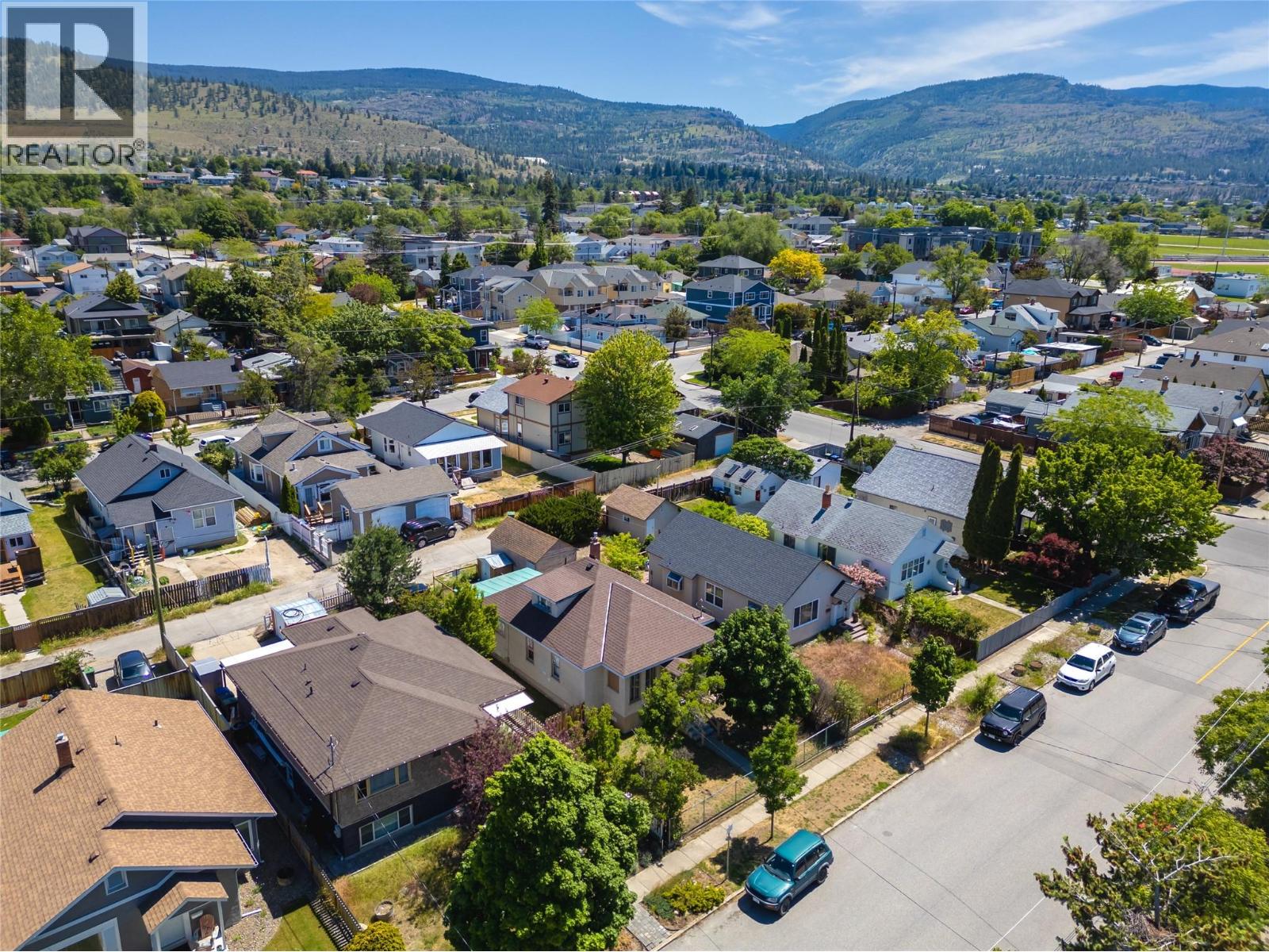 574 Van Horne Street Property Photo 40